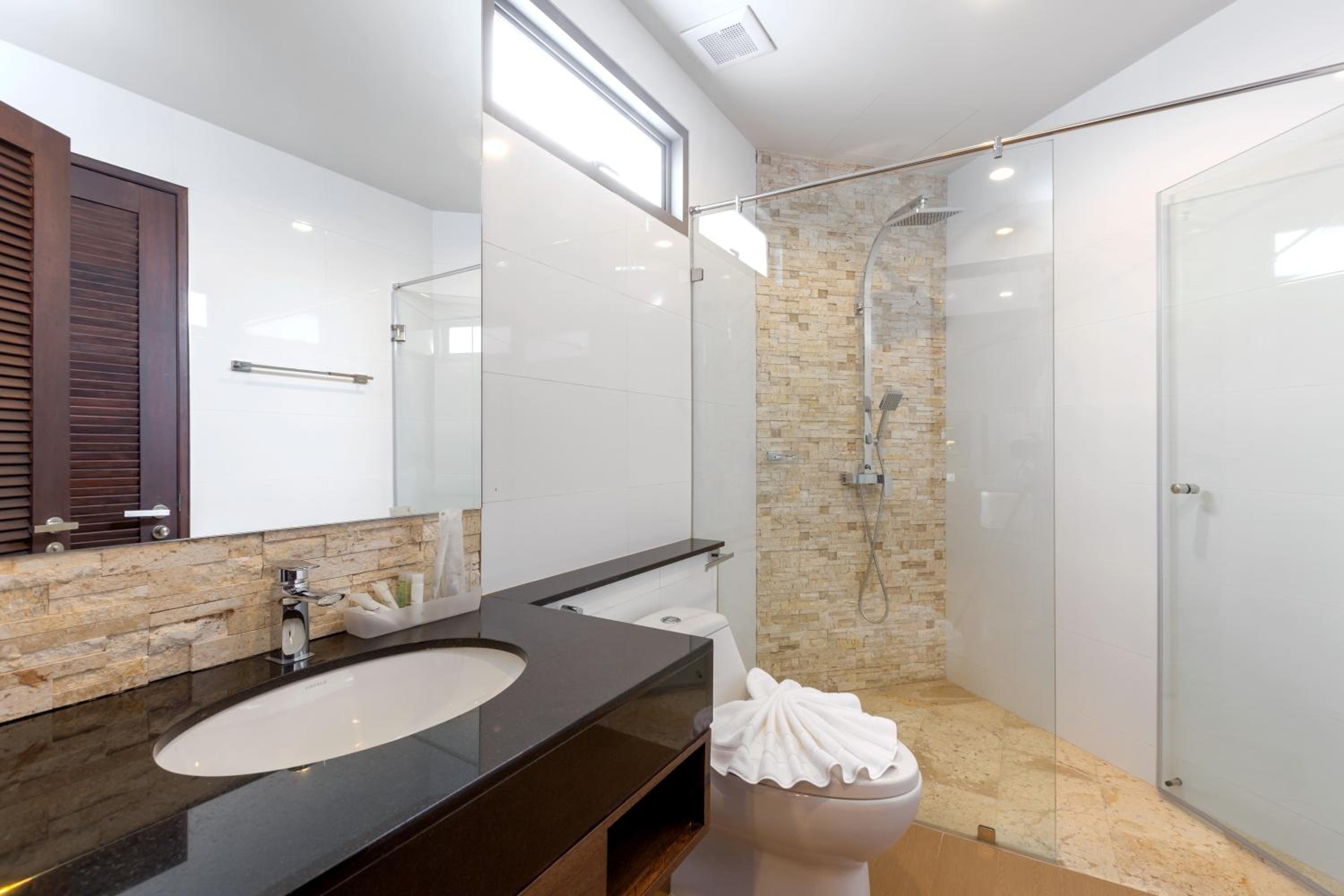 Superior Room with Spa Bath - Photo 2