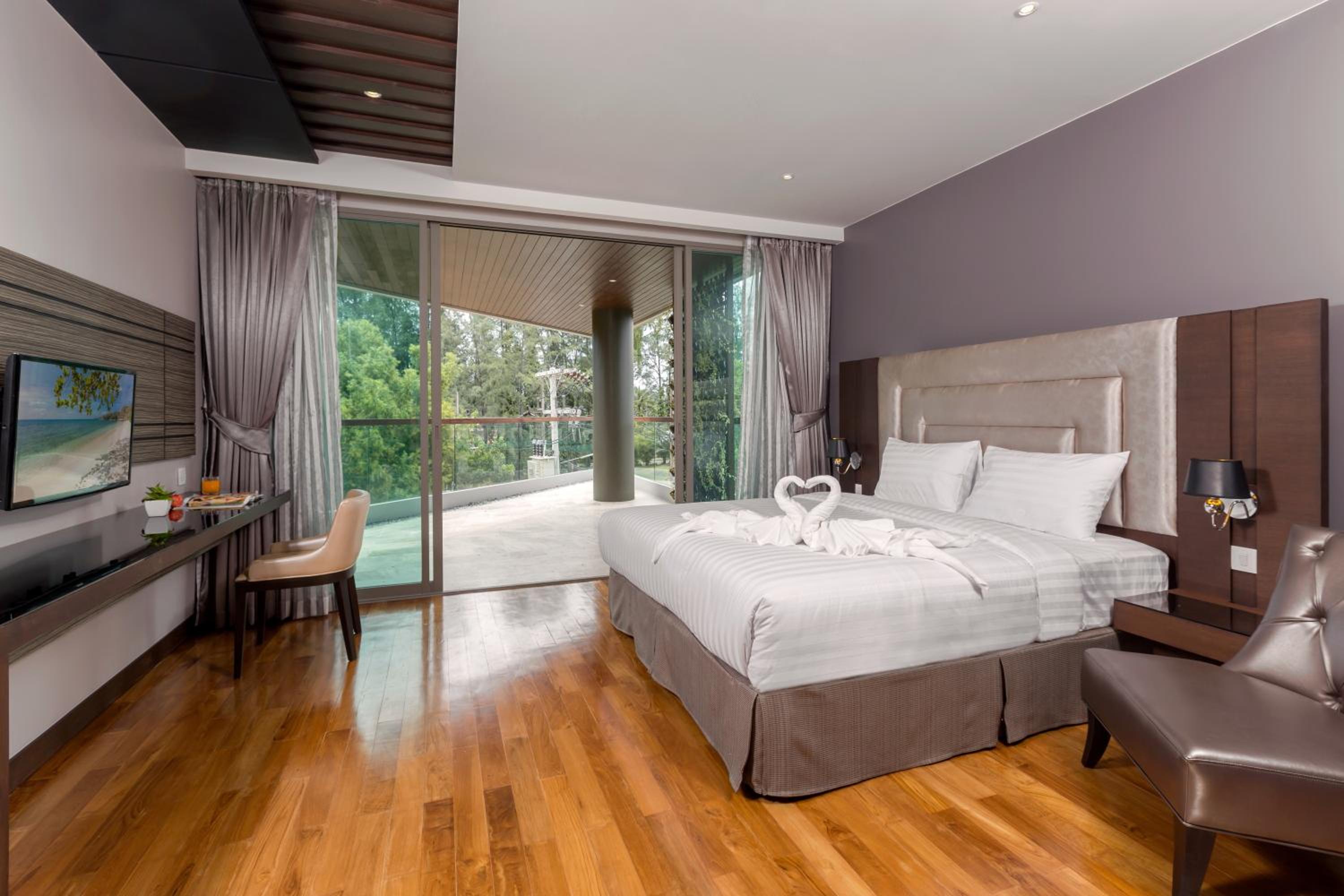 Deluxe Family Two-Bedroom With Spa Bath - Photo 6