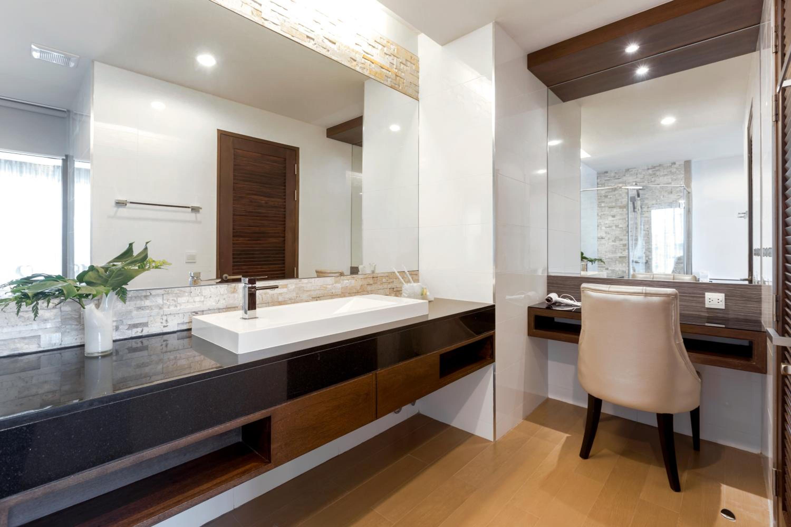 One-Bedroom with Spa Bath - Photo 5