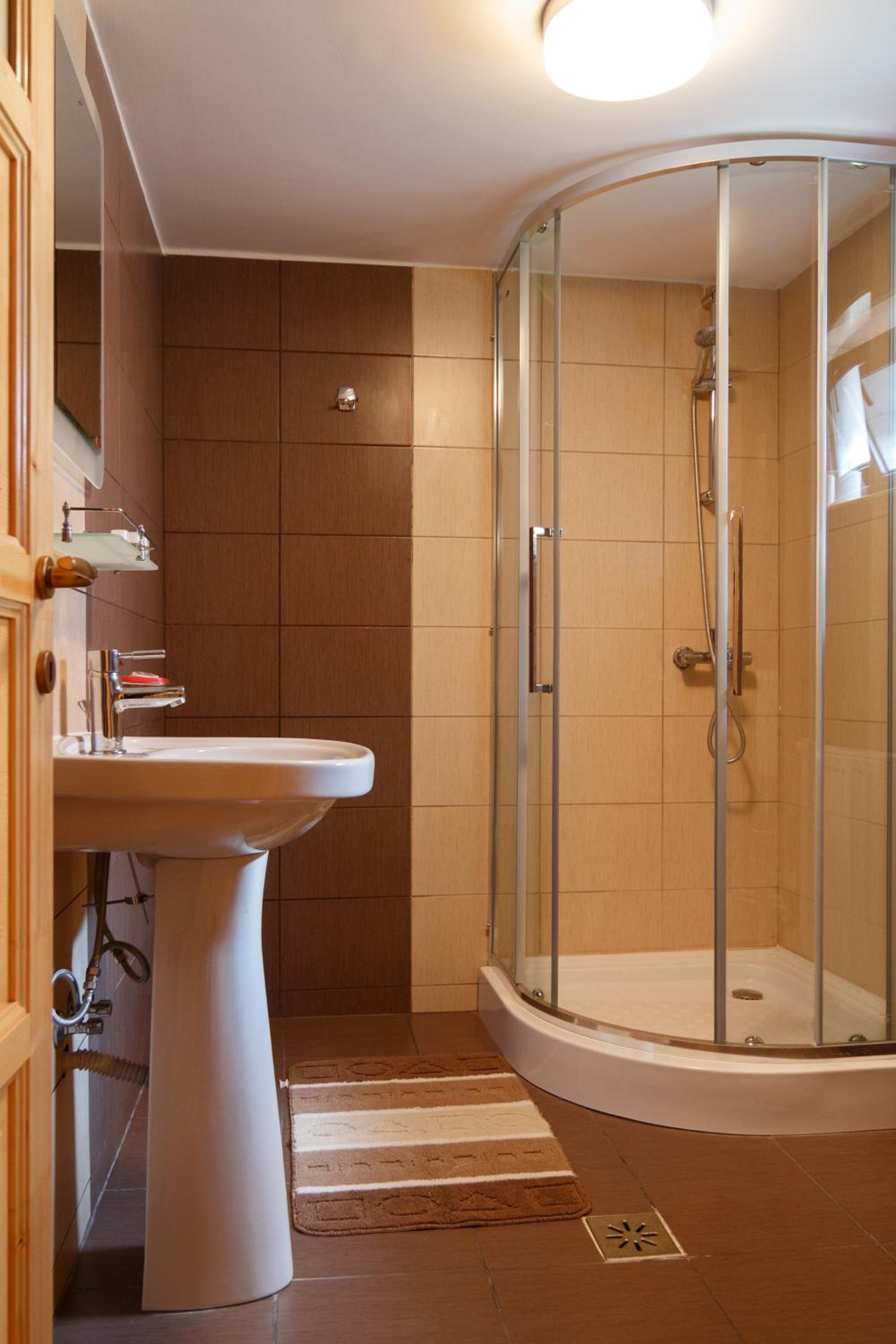 One-Bedroom Apartment on the Ground floor in a villa with 2 levels - separate entrance - Photo 4