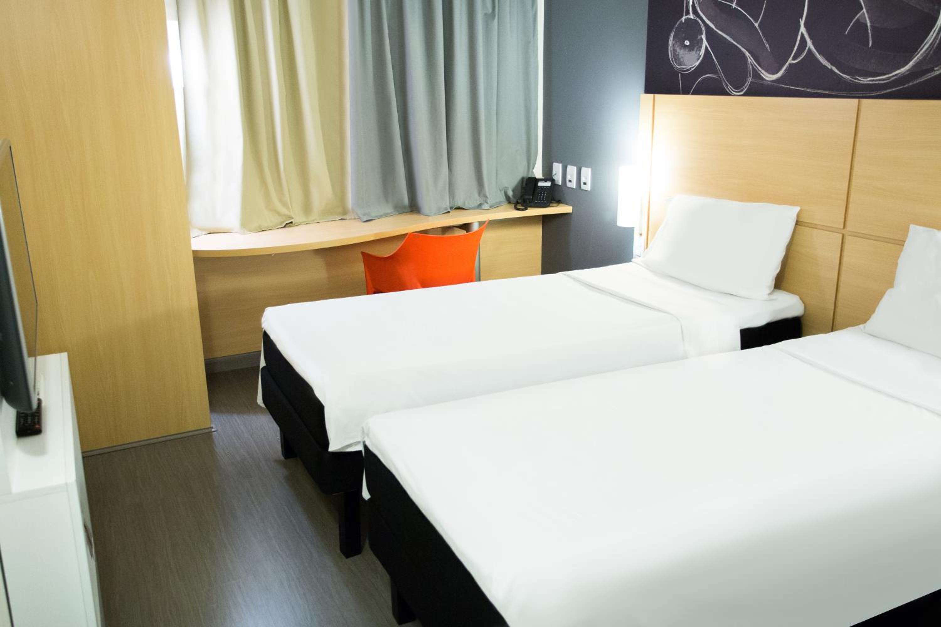Standard Twin Room photo 3