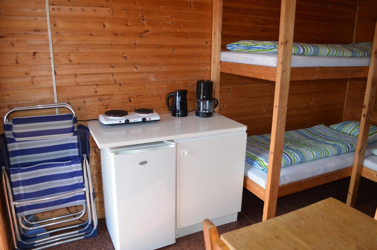 Quadruple Room with Shared Bathroom photo 3