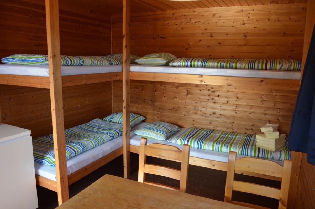 Quadruple Room with Shared Bathroom photo 2