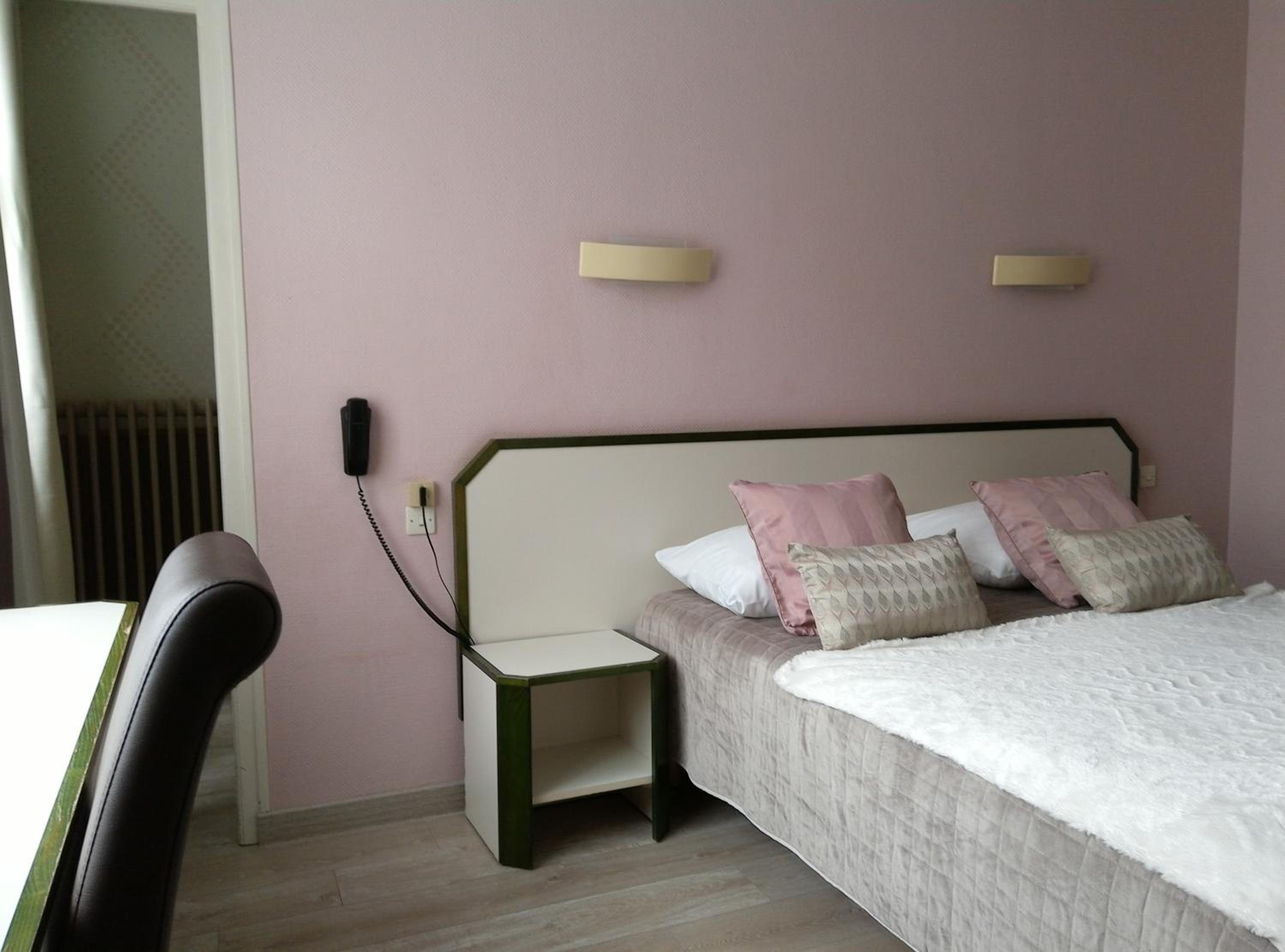 Two Connecting Double Rooms