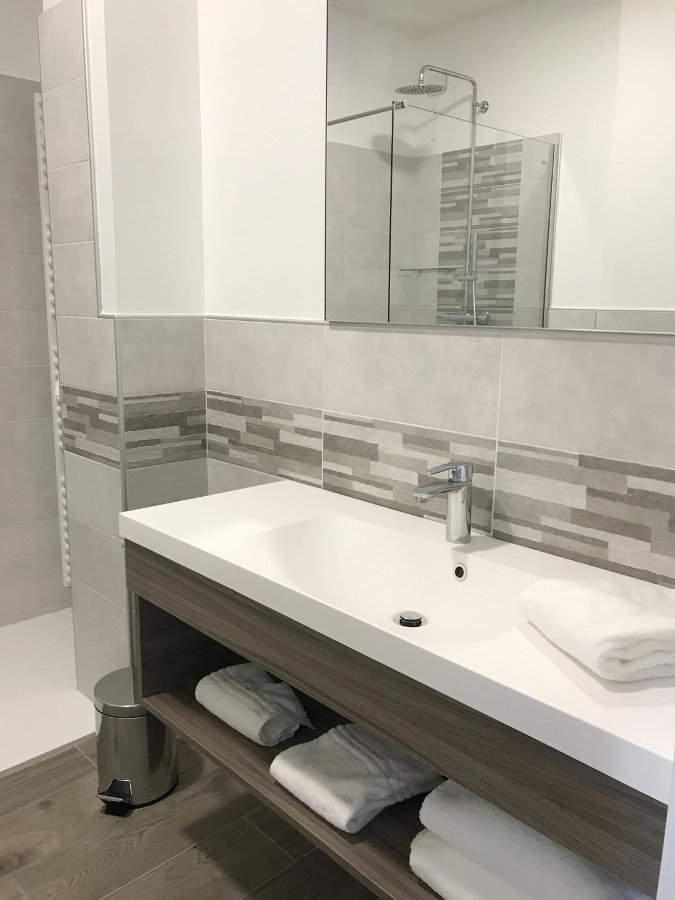 Standard Double or Twin Room with Balcony photo 2