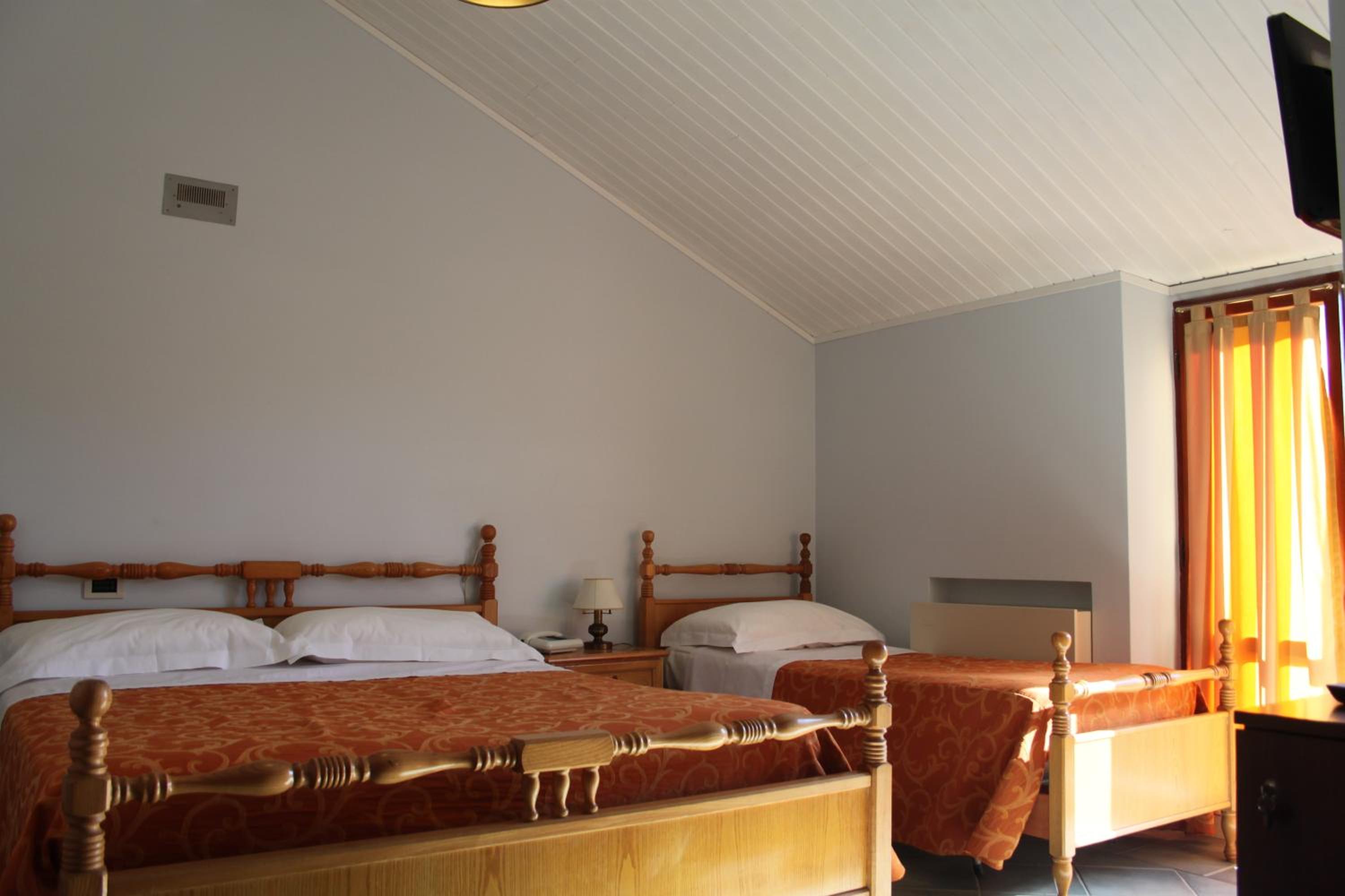 Triple Room photo 1
