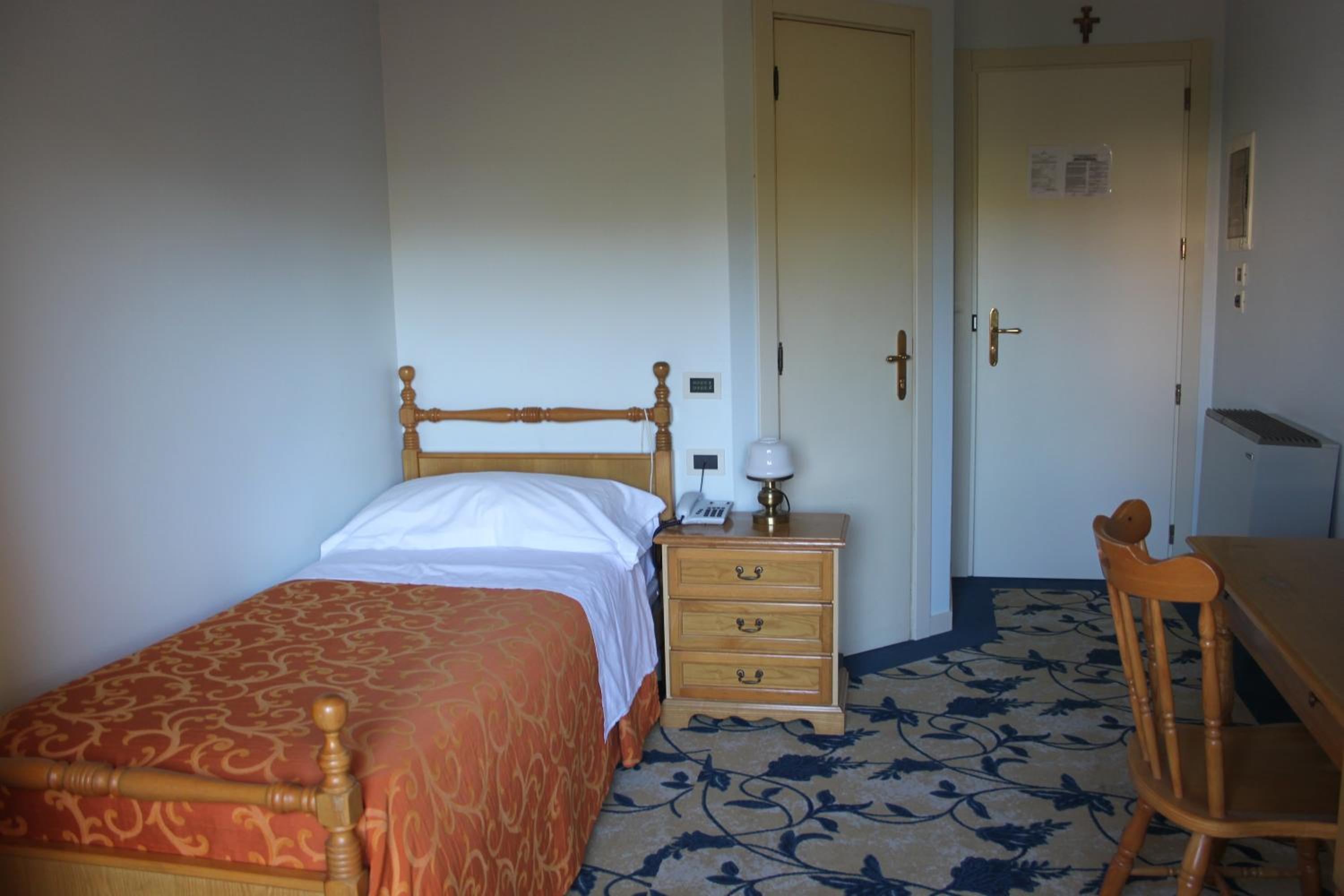 Single Room photo 1