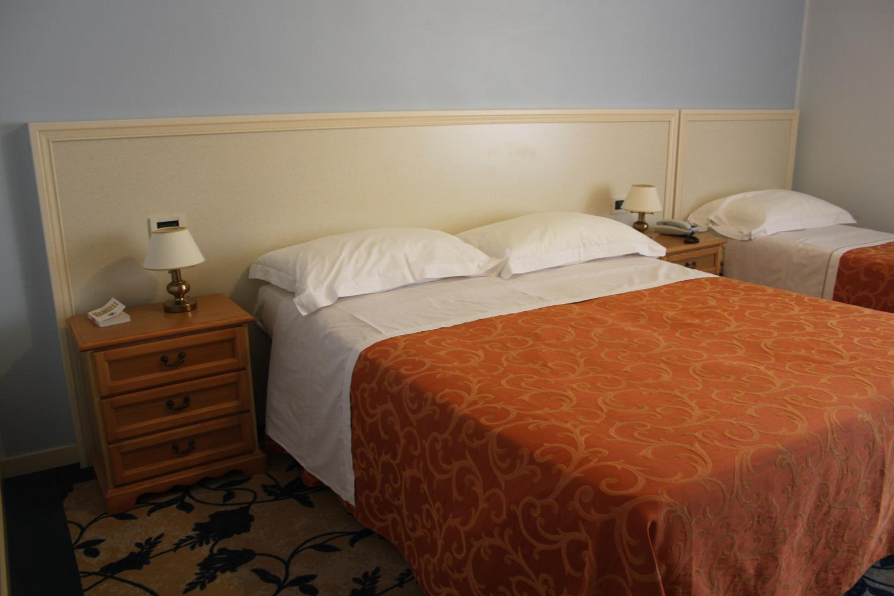 Triple Room photo 2