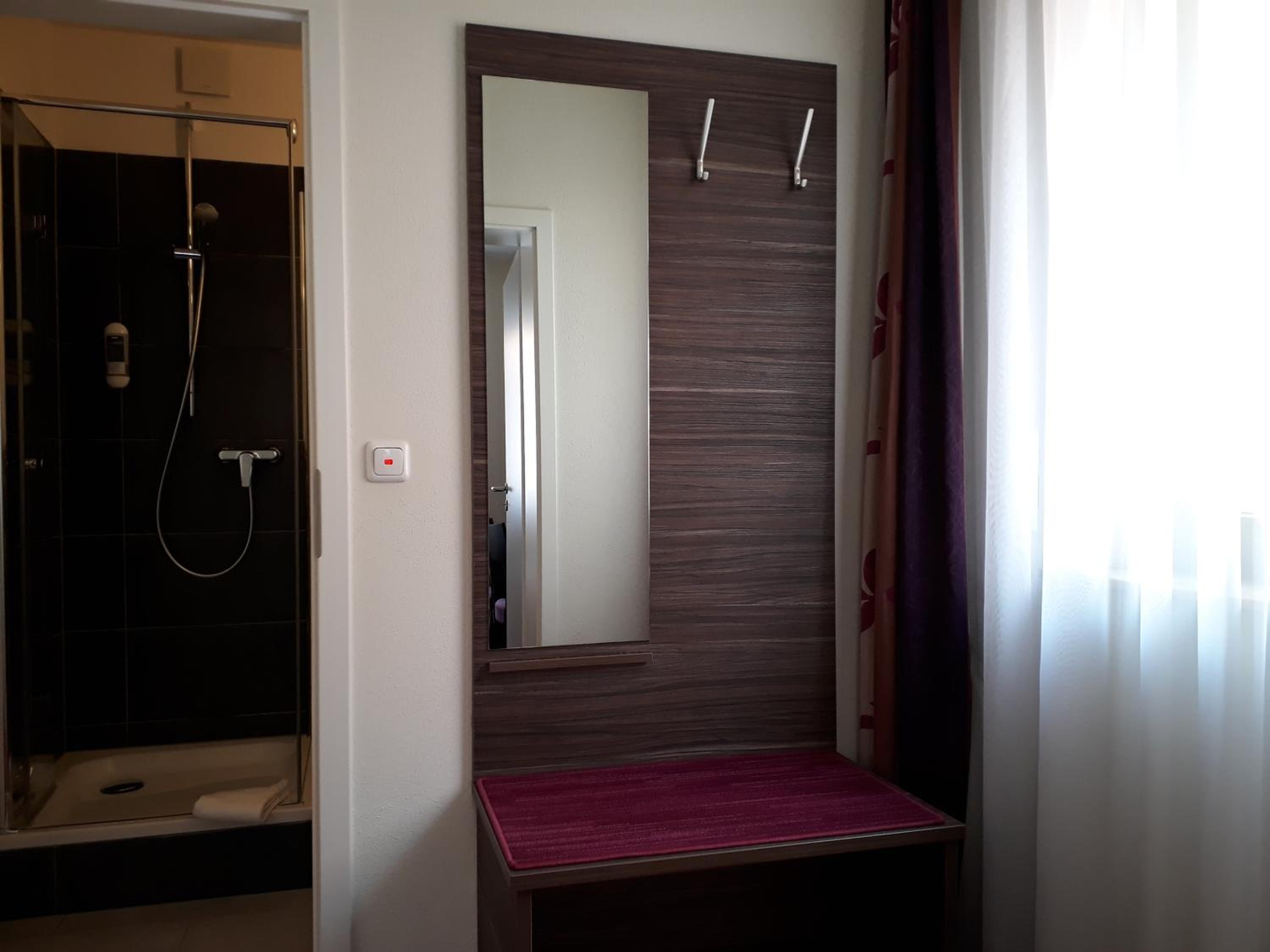 Small Double Room photo 1