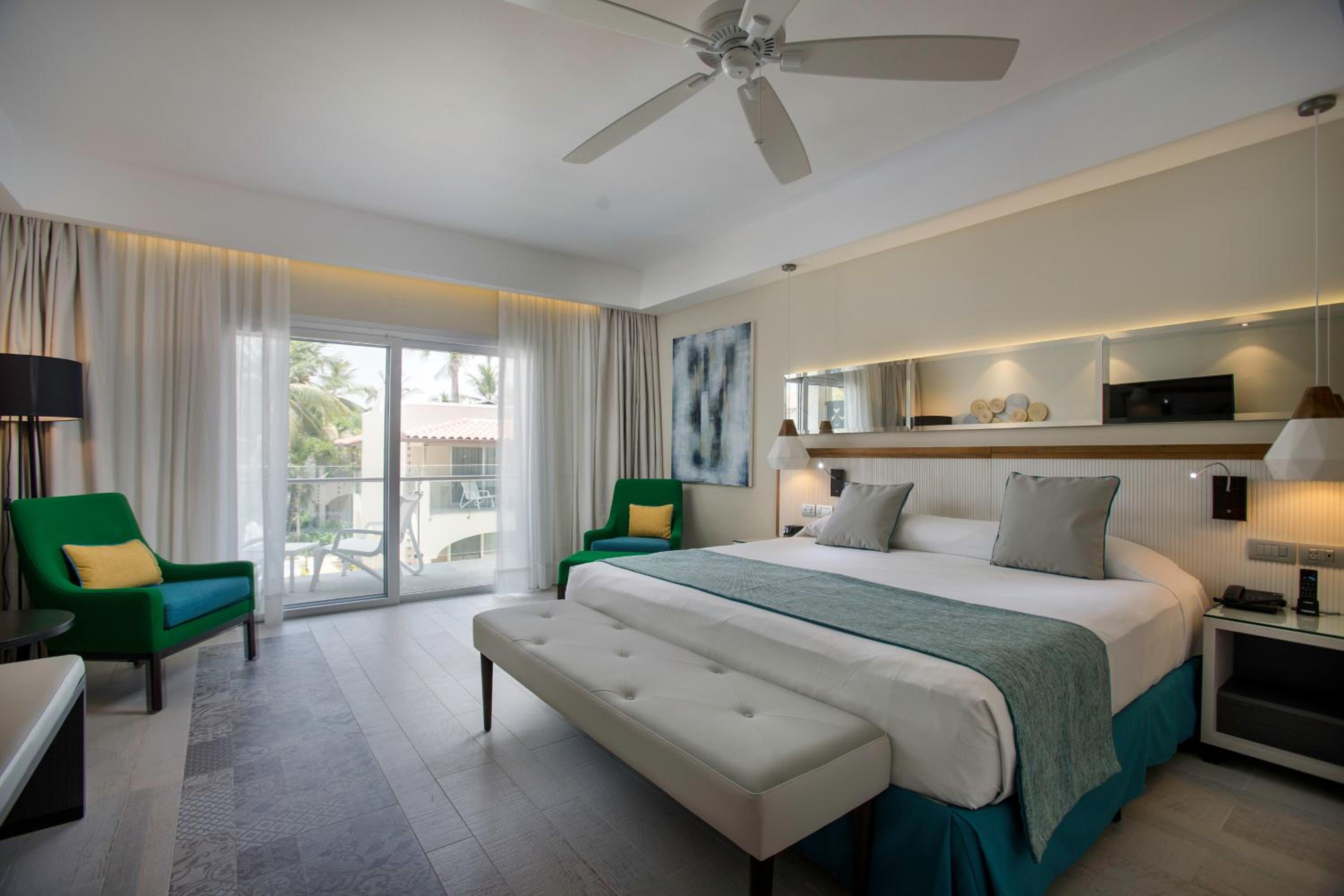 Superior Junior Suite Swim up 