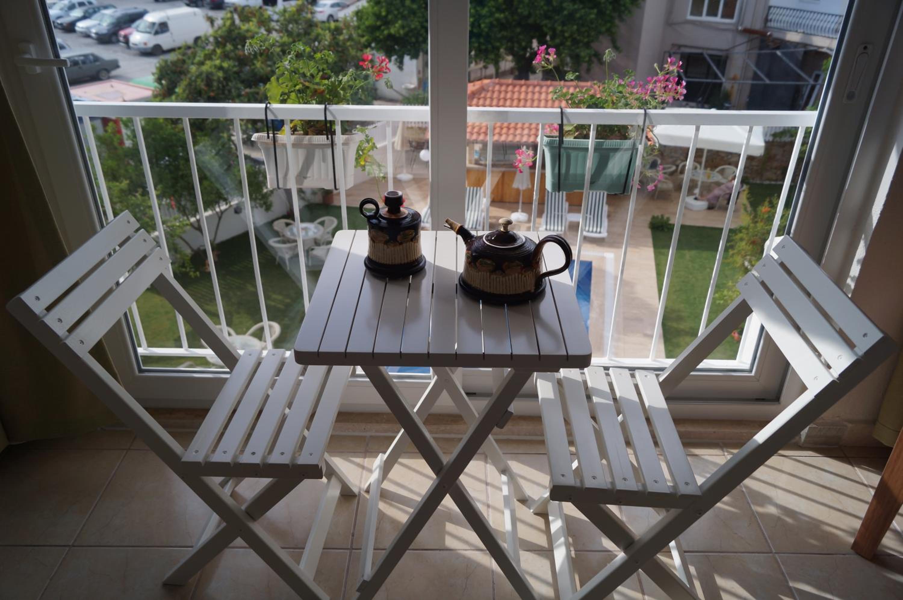 King Room with Pool View photo 3