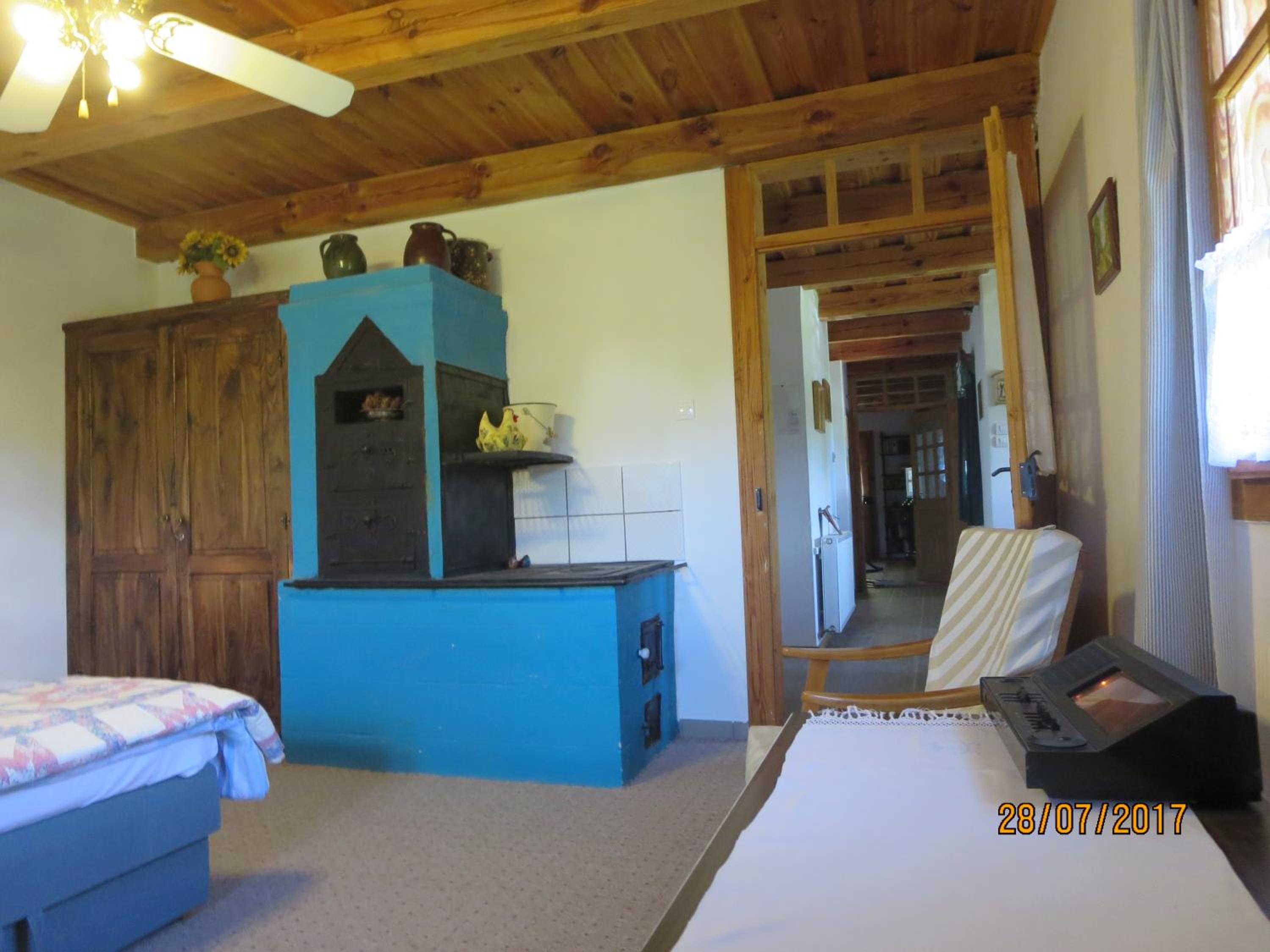 One-Bedroom Apartment - Photo 6