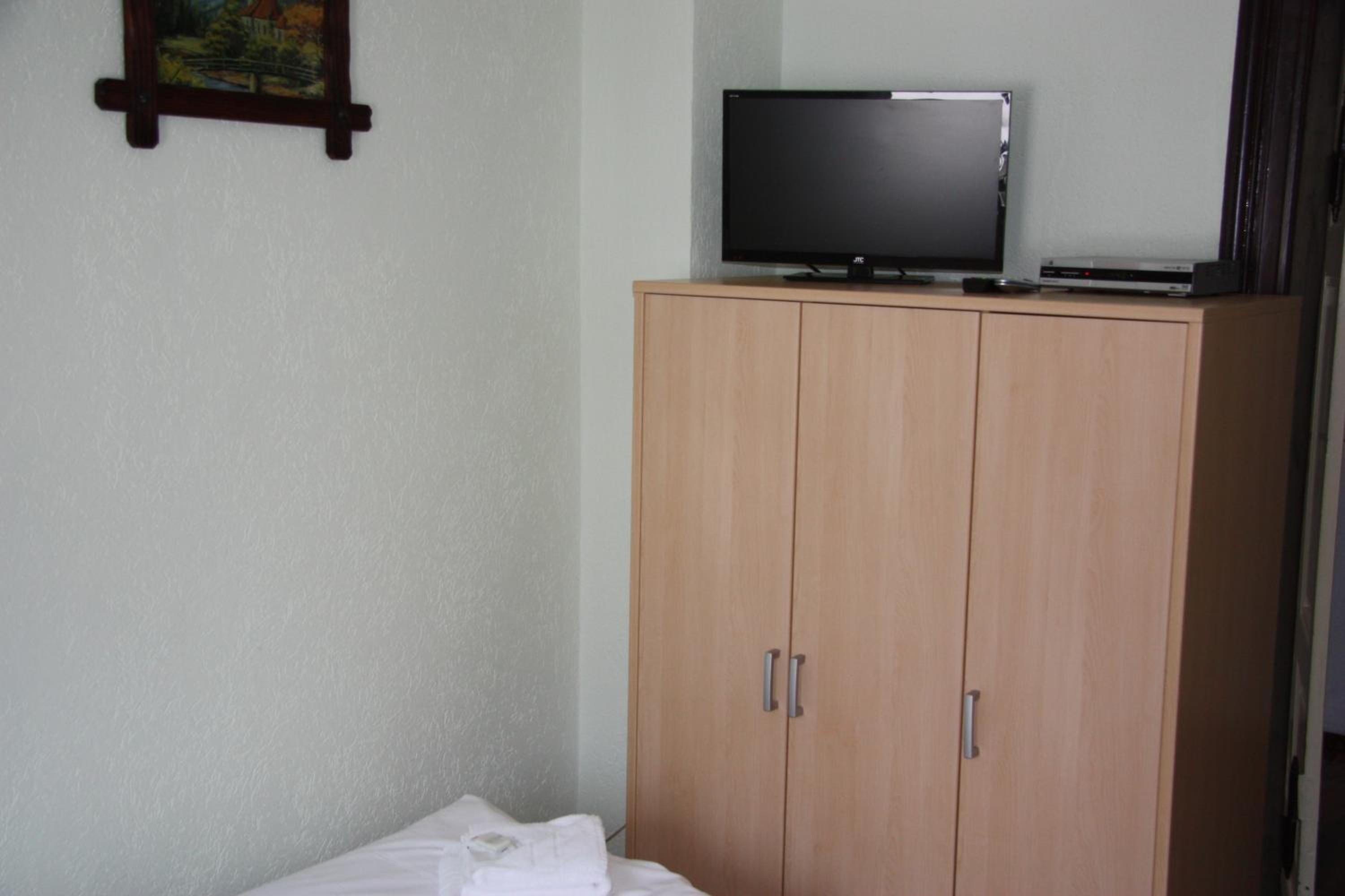 Single Room photo 2