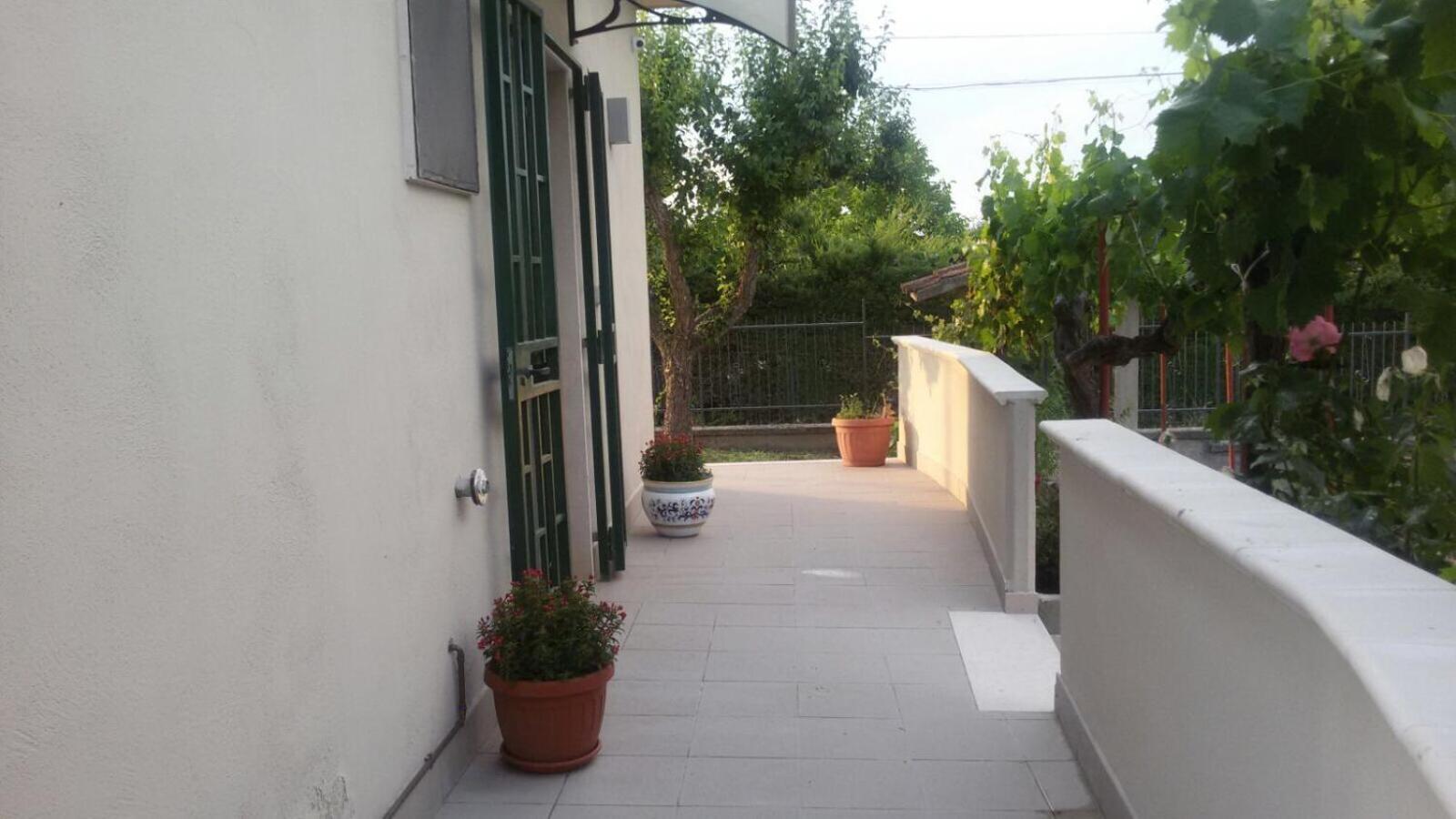 Double Room with Private Bathroom - Photo 28