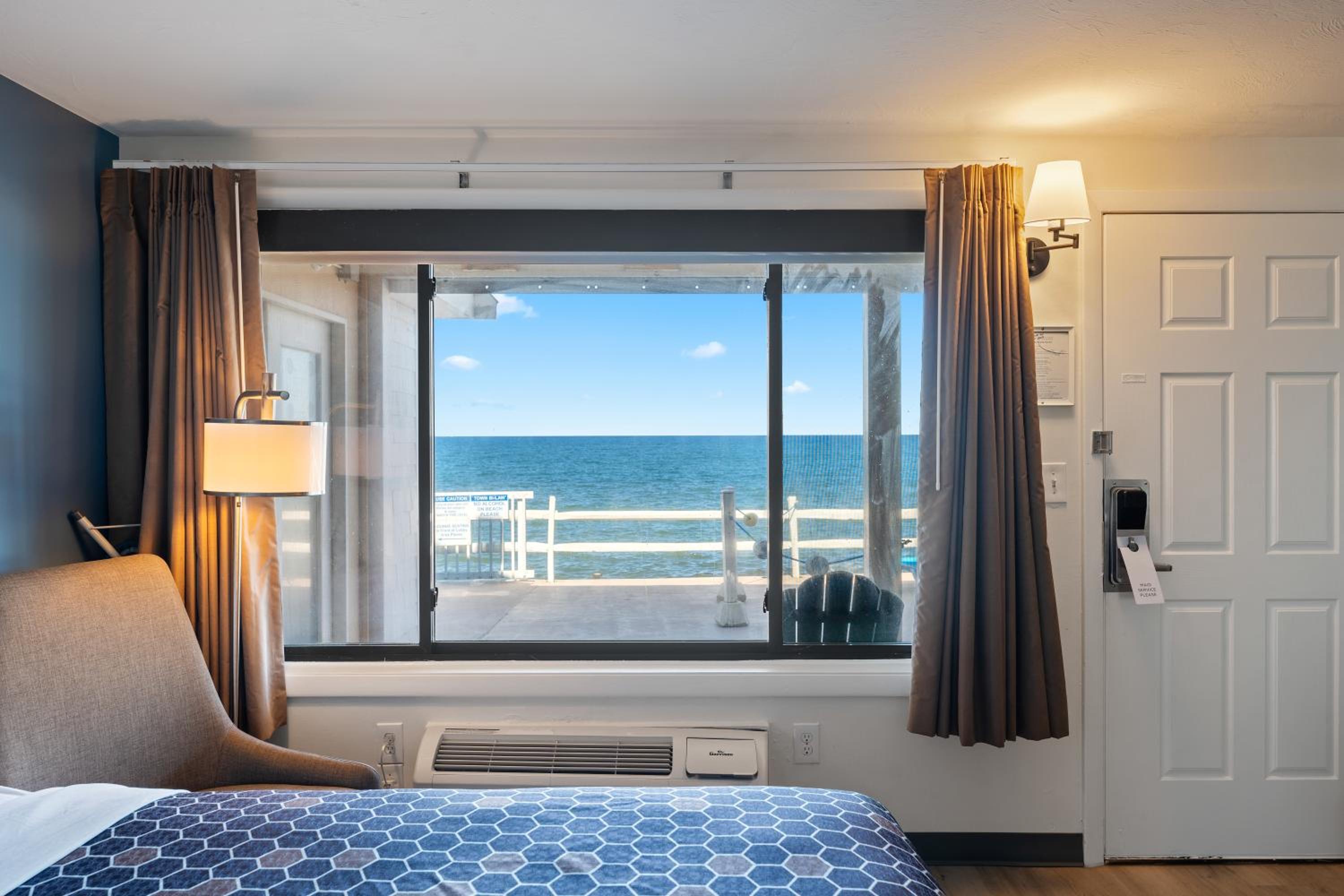 Ocean Double Queen With Attached Patio