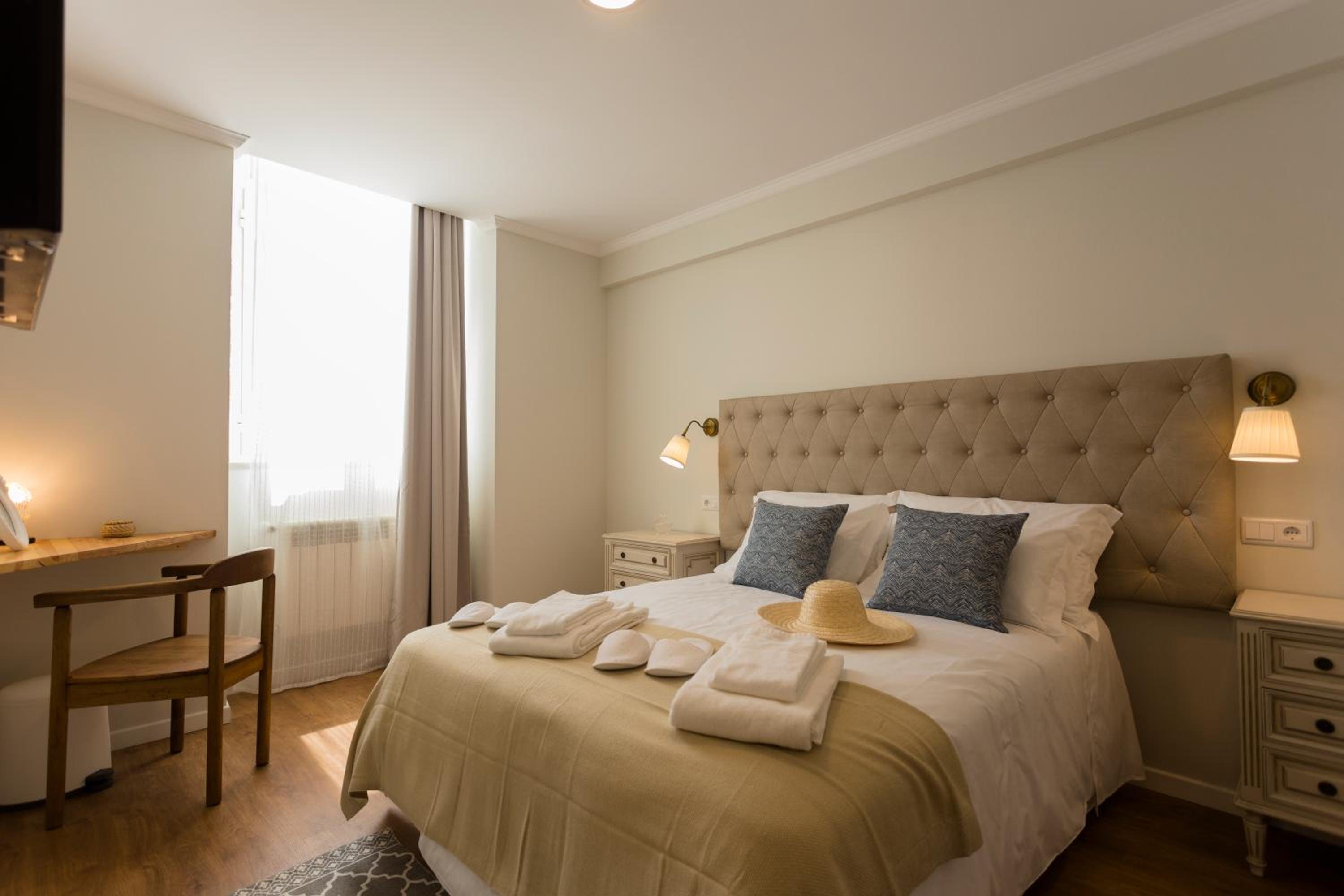 Double Room with Private Bathroom photo 3