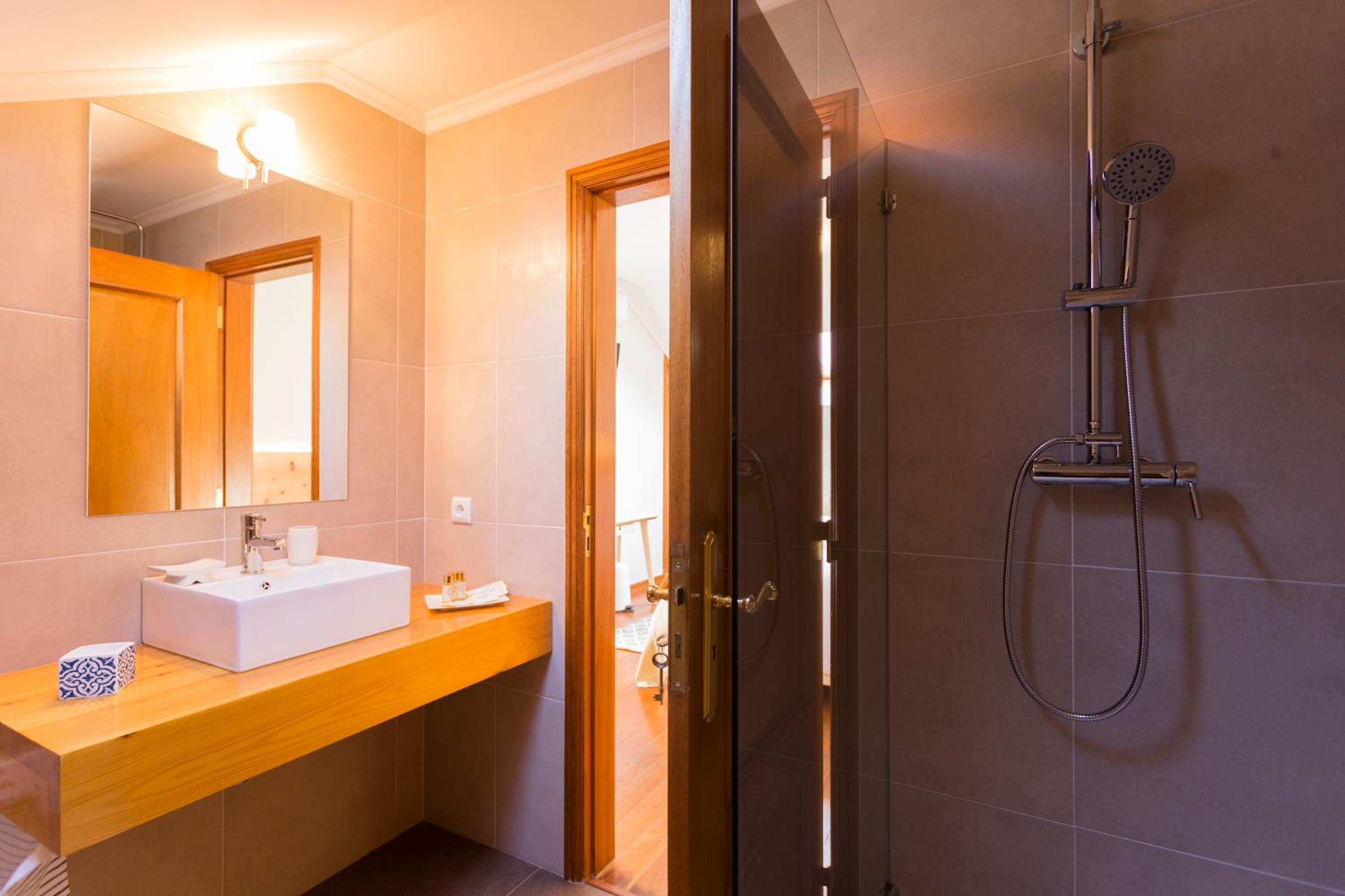 Triple Room with Private Bathroom photo 2