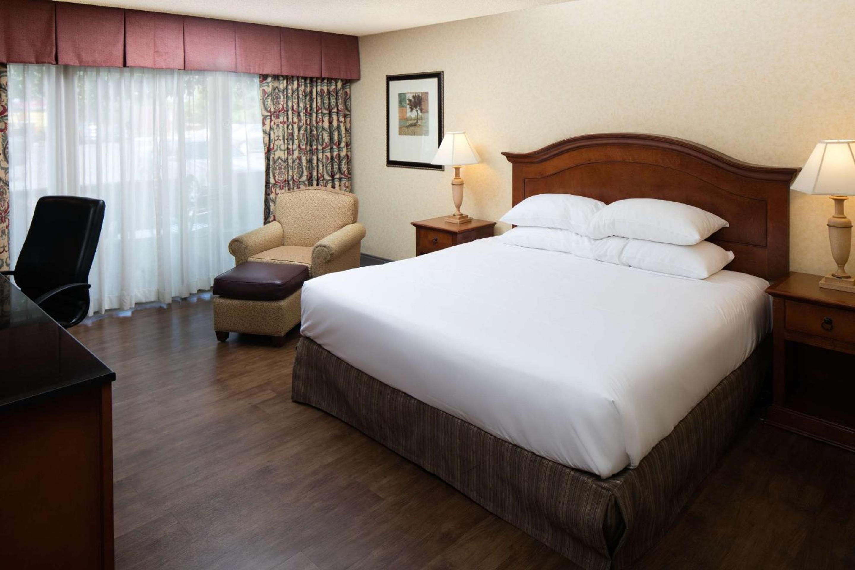 Standard Queen Room - Photo 3