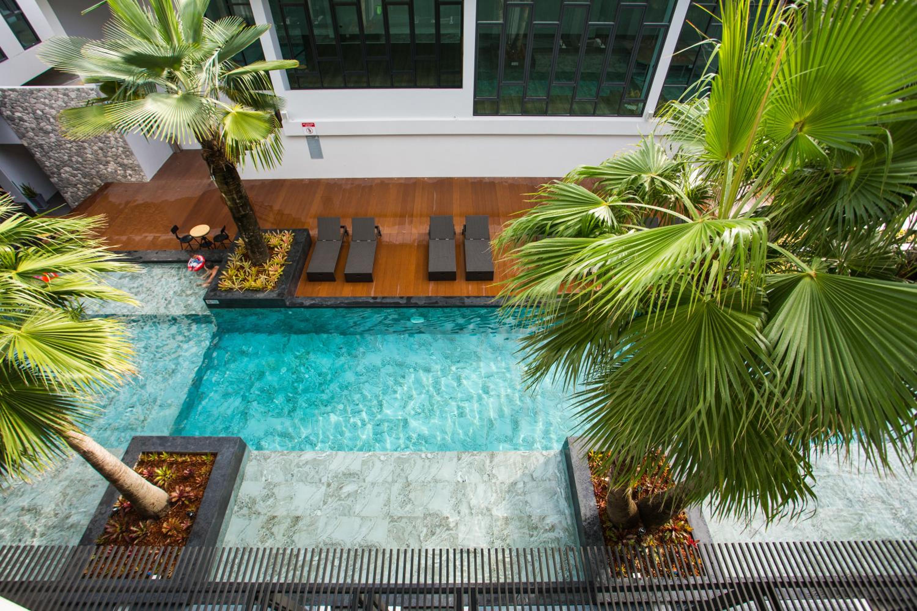 Triple Room with Pool View photo 2