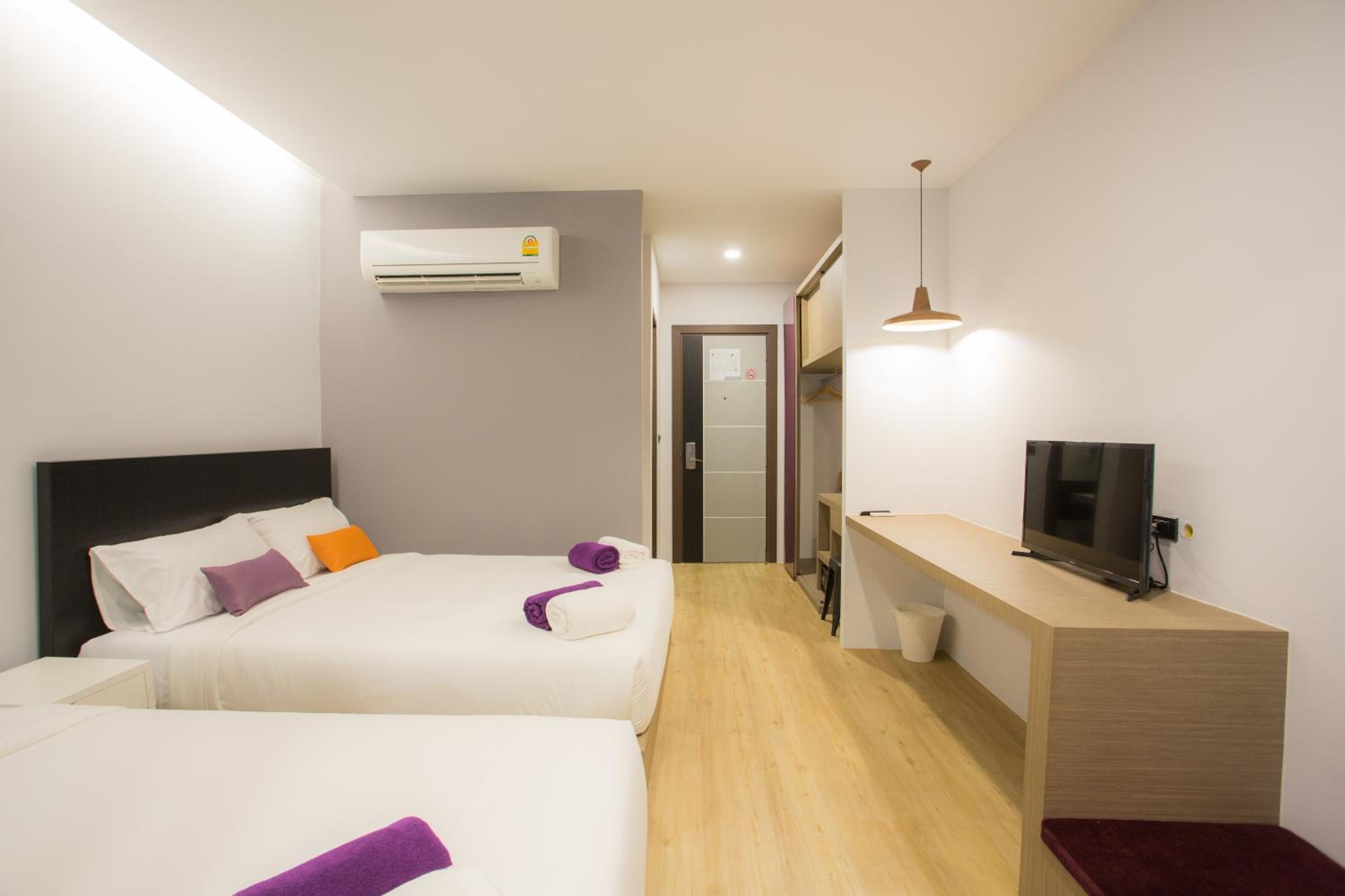 Triple Room with Pool View photo 1