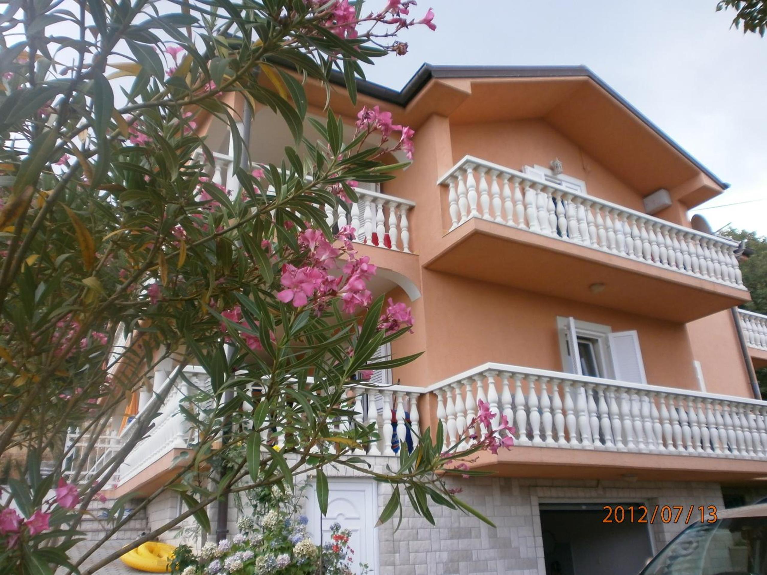 One-Bedroom Apartment with Balcony photo 3