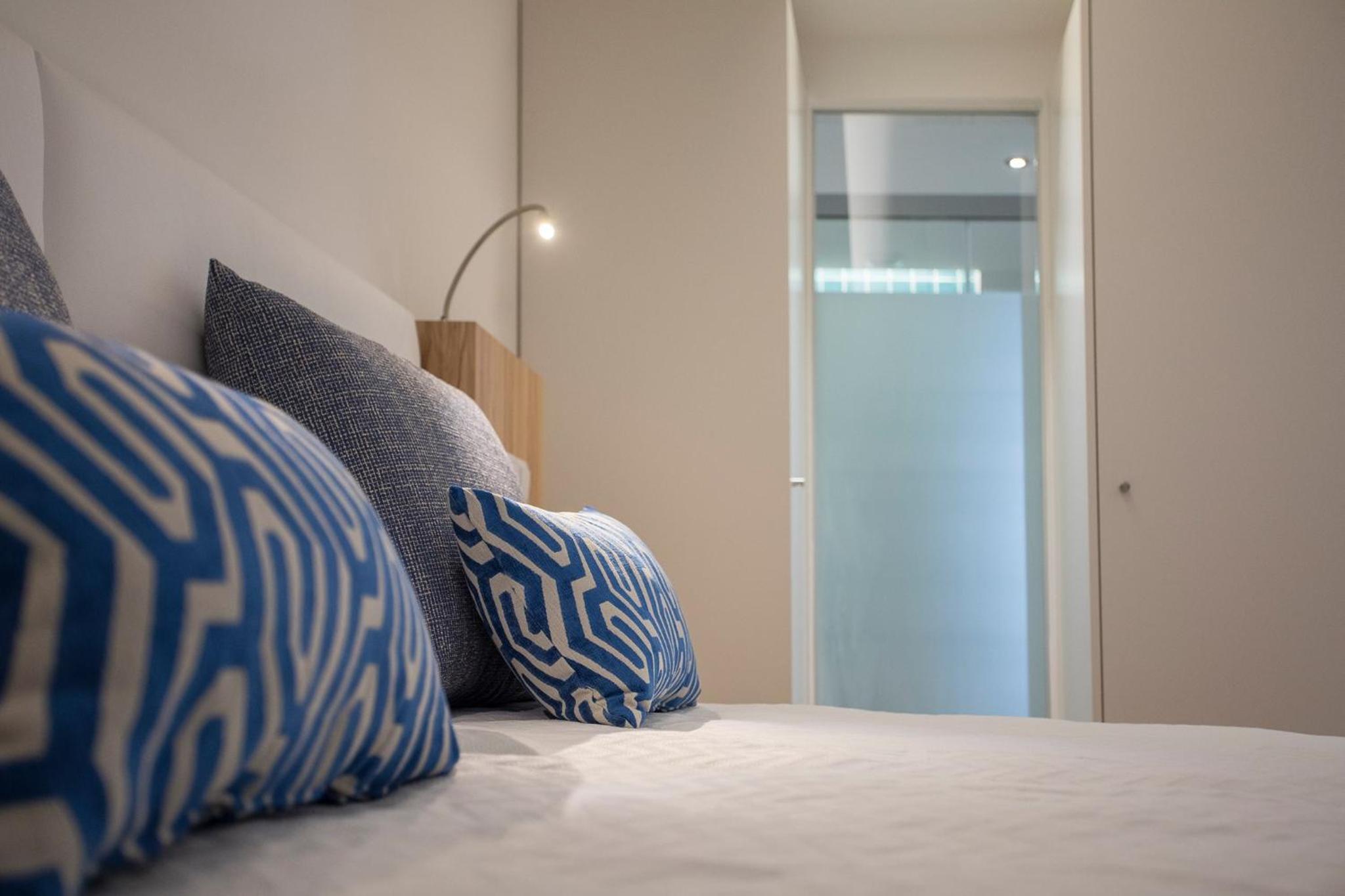  Standard One Bedroom Apartment - Prestige  - Photo 2