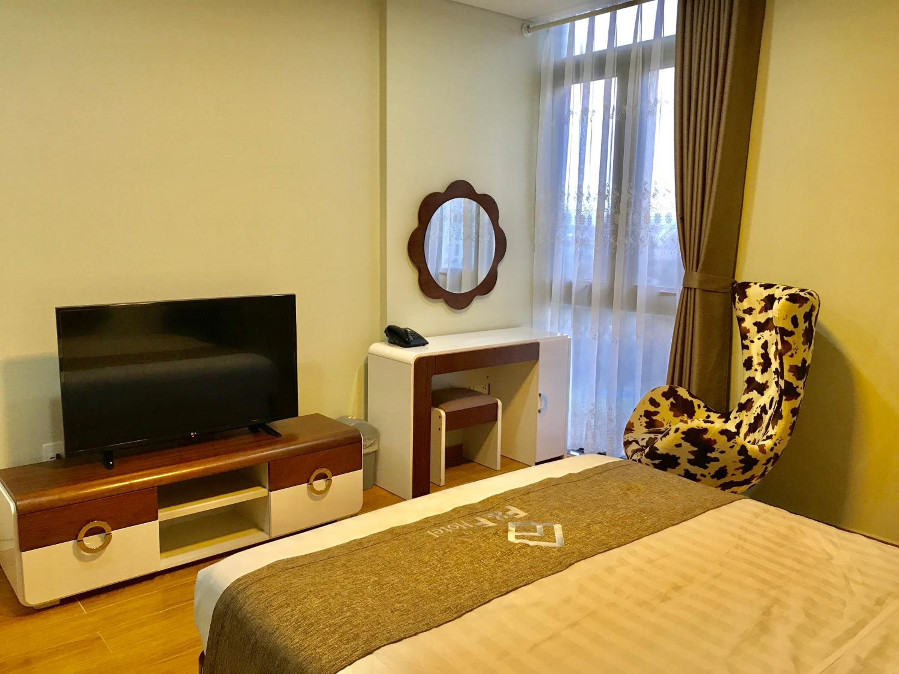 Superior King Room photo 2