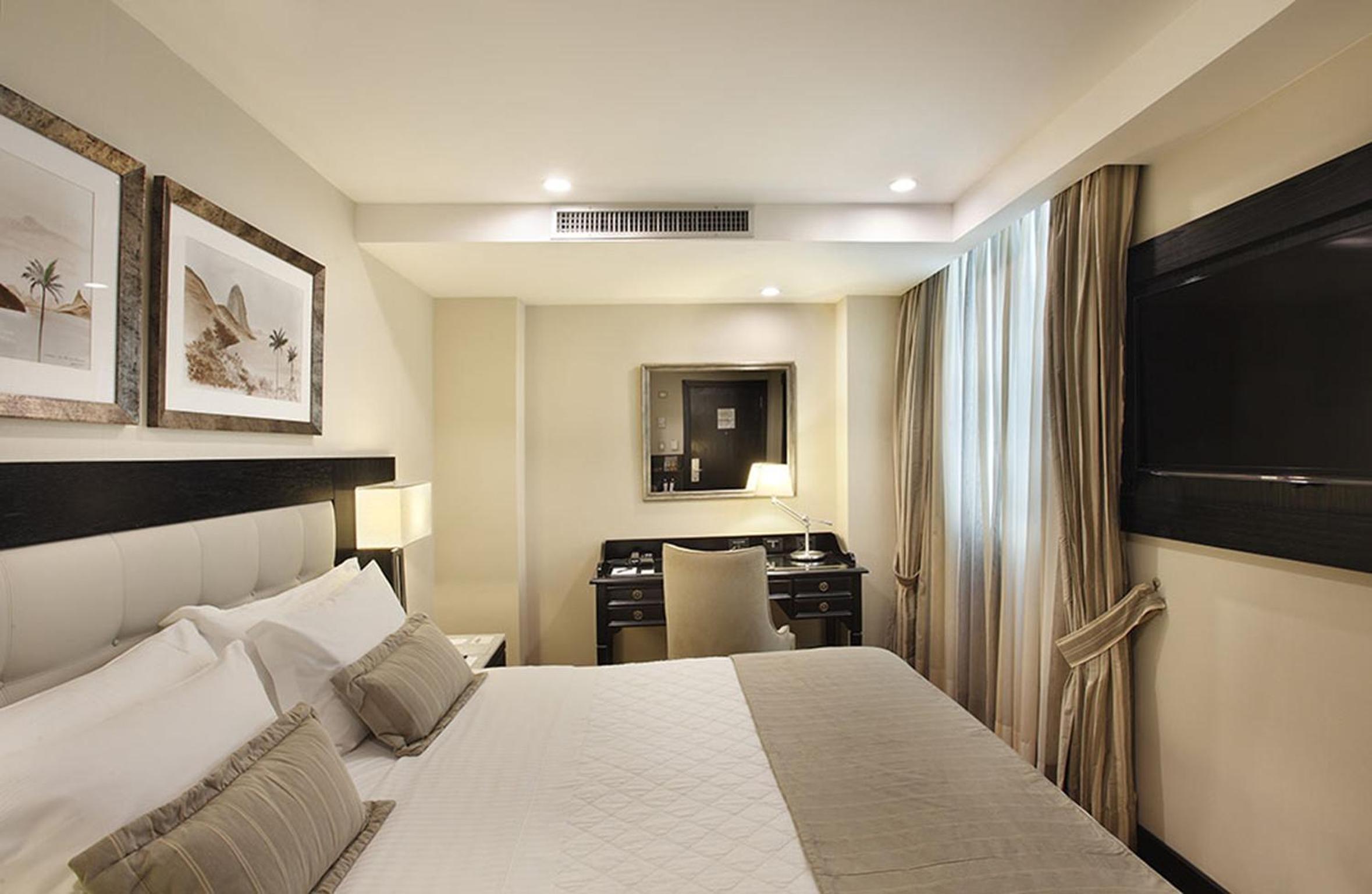 Standard Double Room - No View - Photo 7