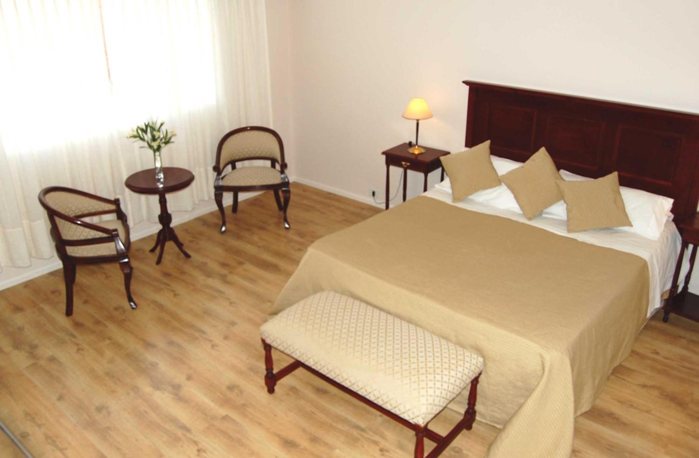 Superior Corner Room photo 1