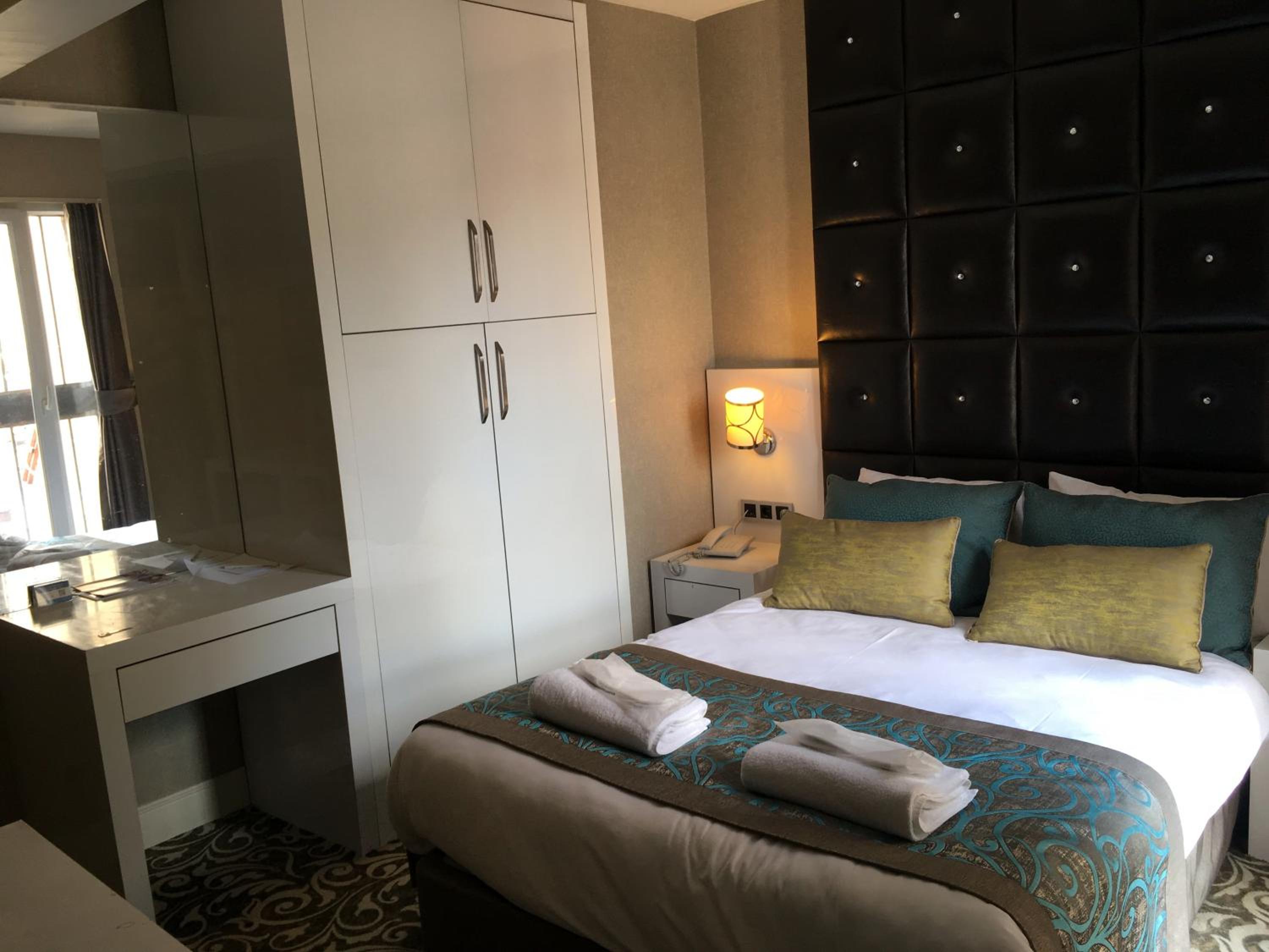 Economy Double Room photo 2