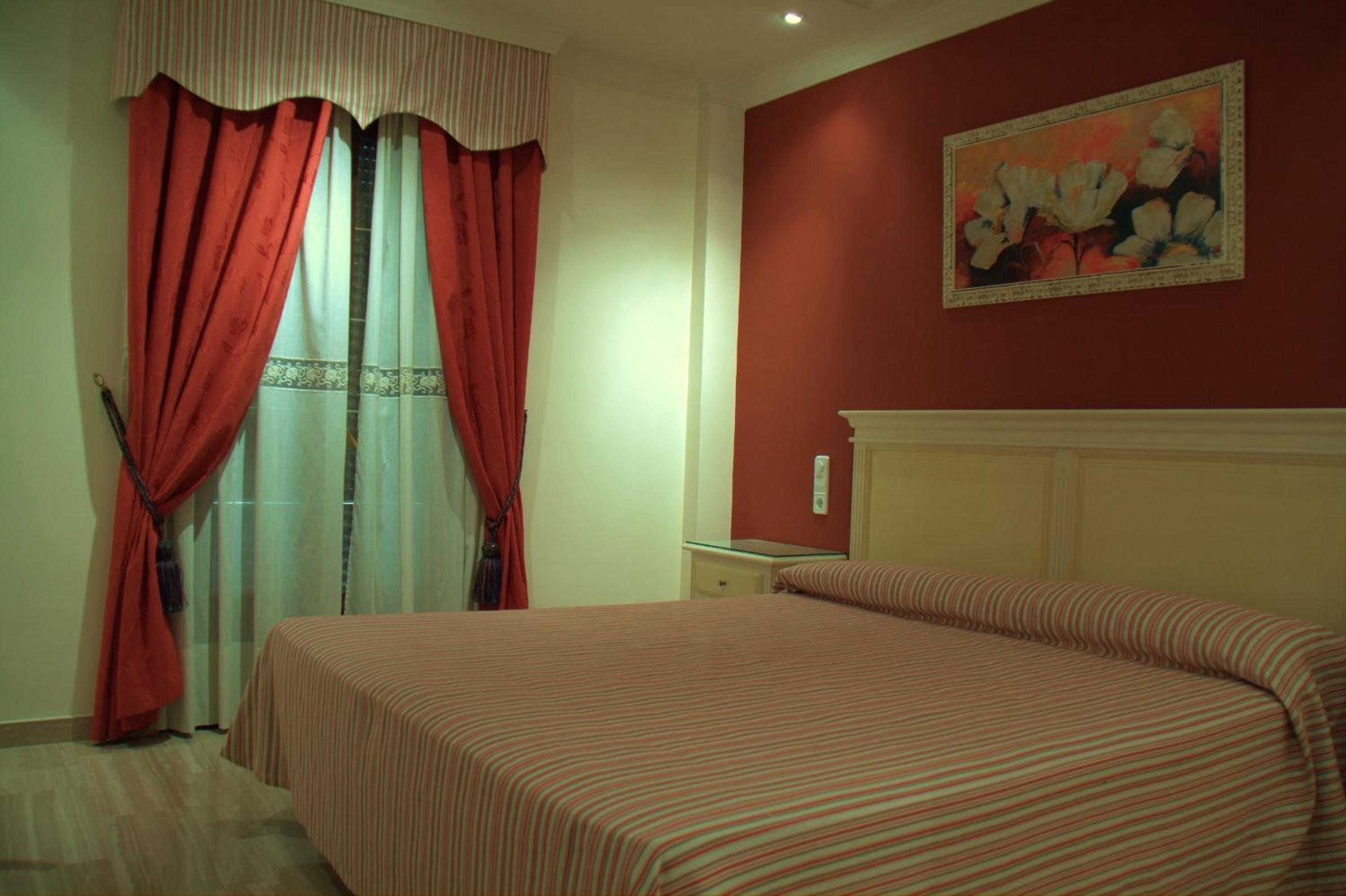 Junior Suite with Spa Bath - Photo 1
