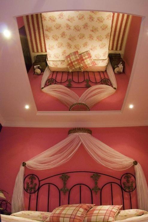 Suite with Spa Bath - Photo 4