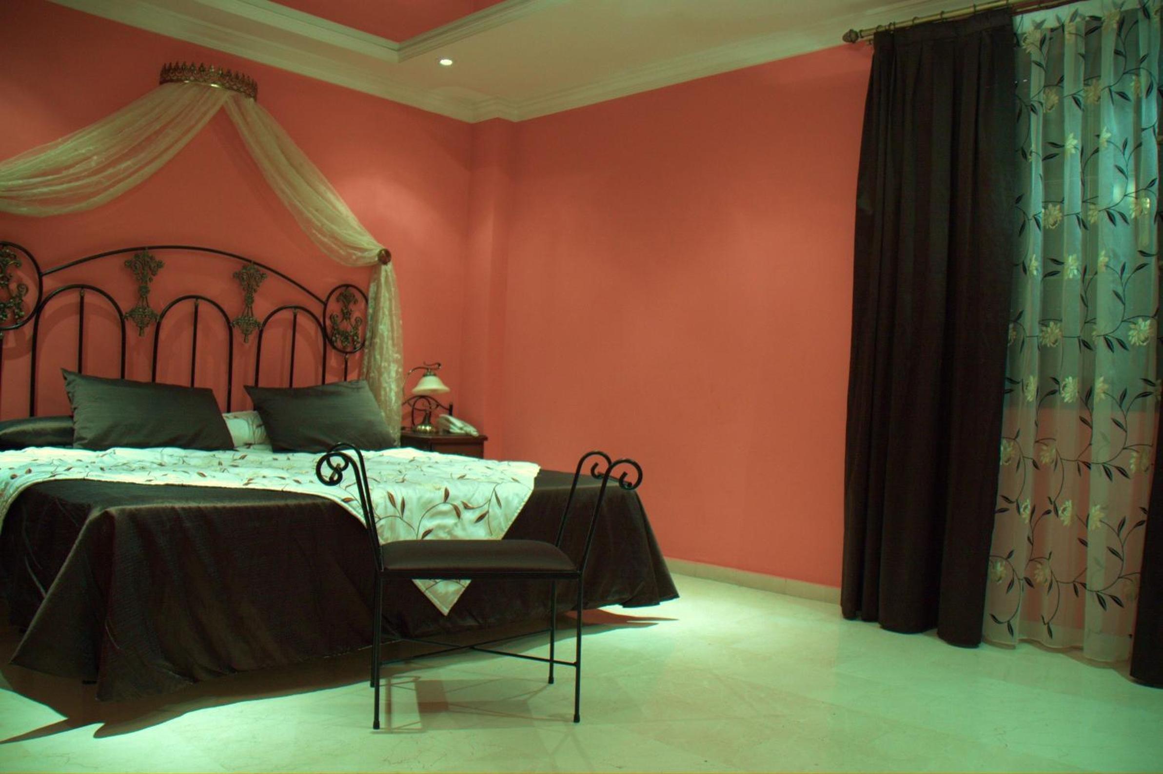 Suite with Spa Bath - Photo 8