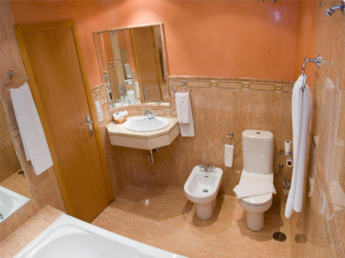 Suite with Spa Bath - Photo 5