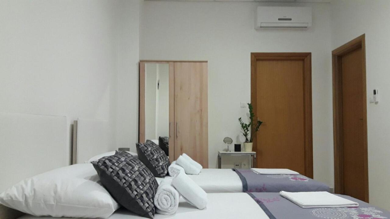 Studio Apartment - Photo 5
