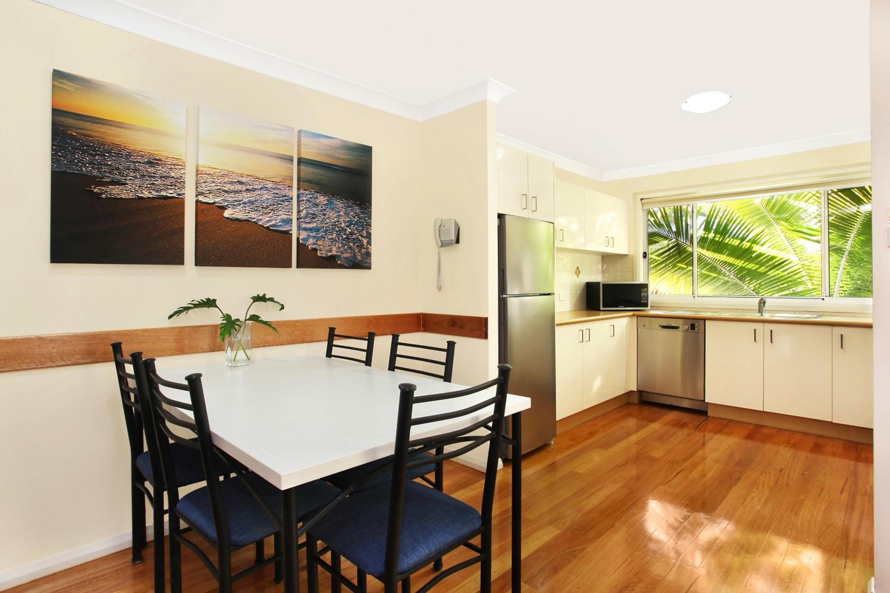 One-Bedroom Villa - Photo 3