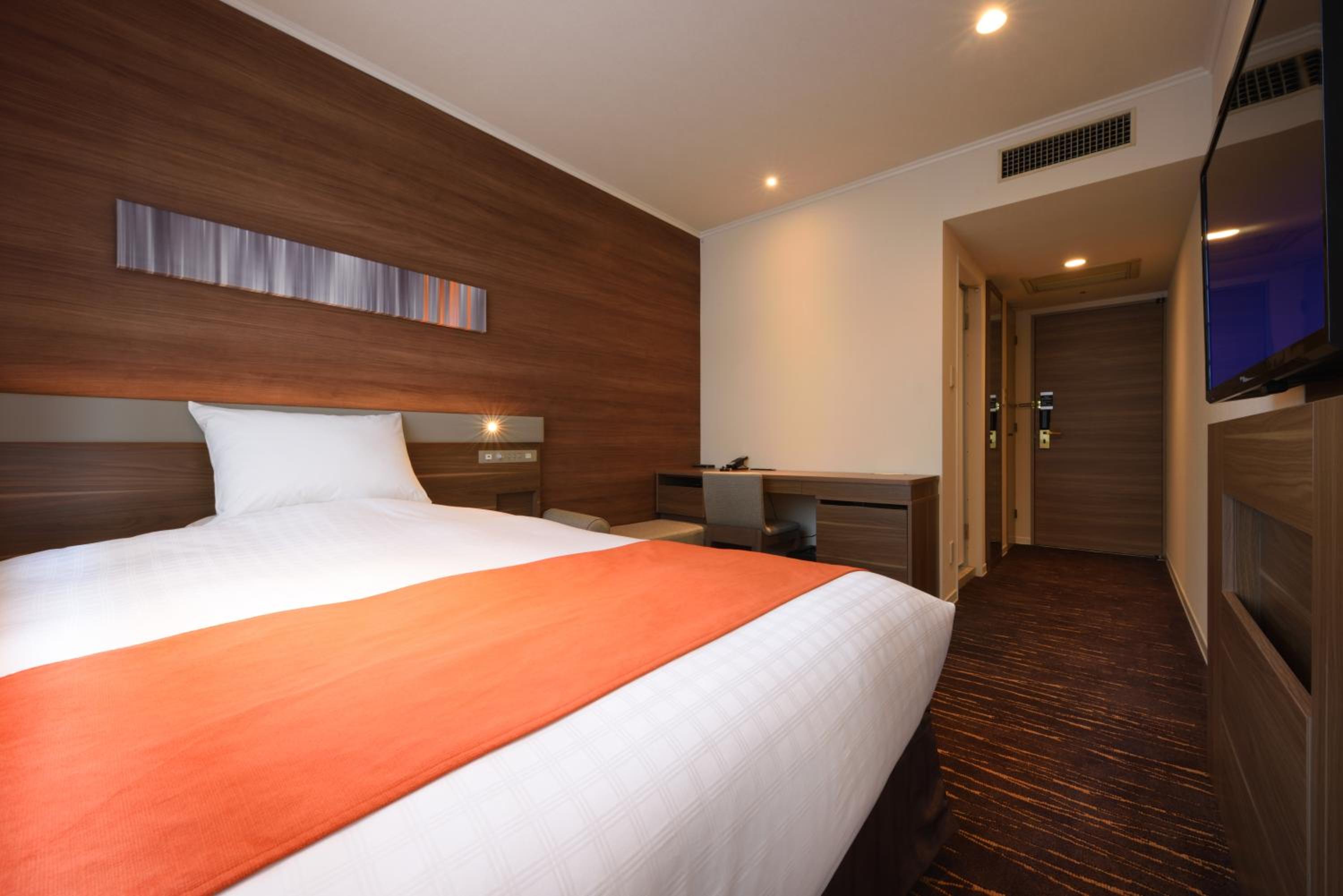 Double Room with Small Double Bed - Non-Smoking - Photo 5