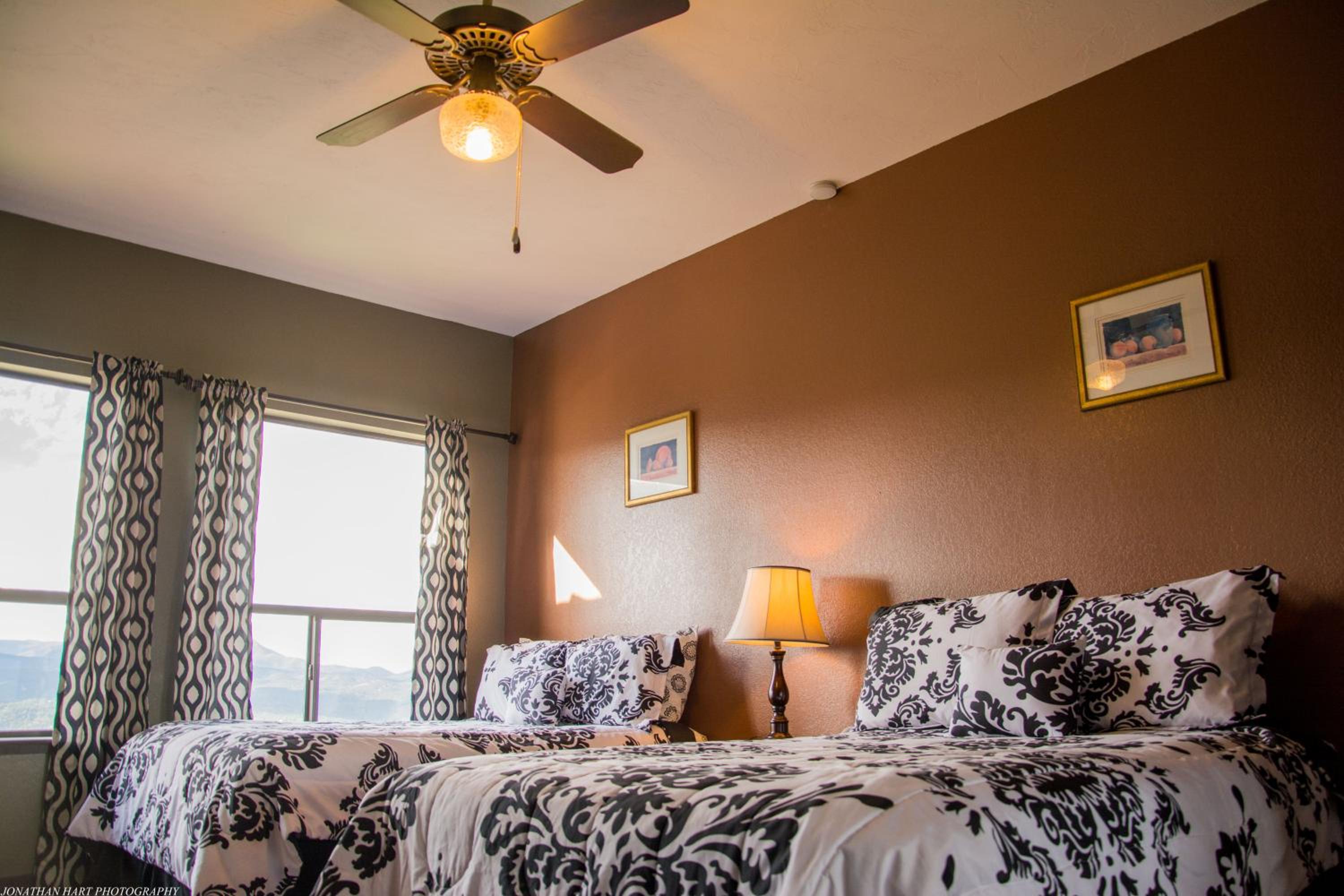 Deluxe Family Suite photo 1