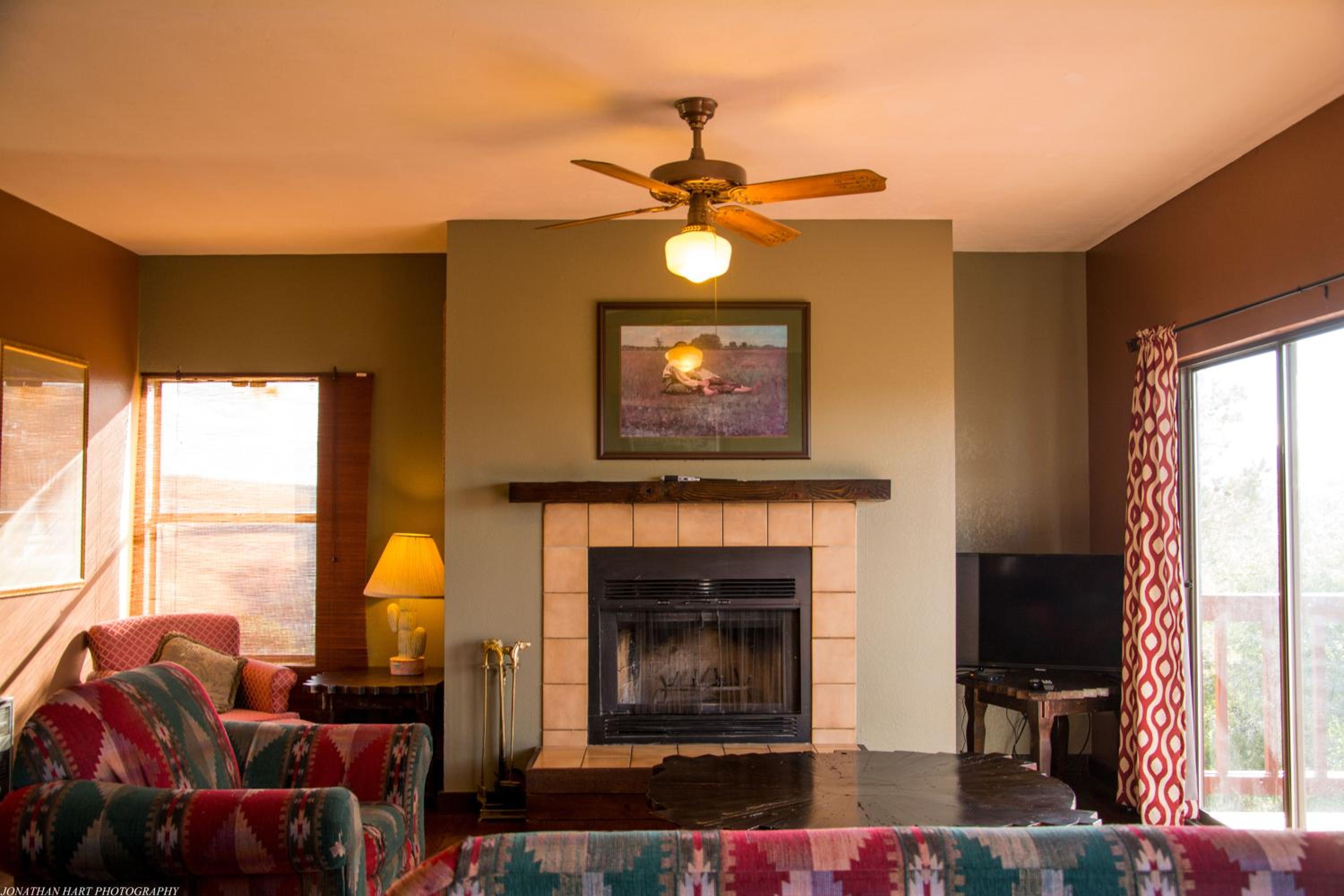 Deluxe Family Suite photo 3
