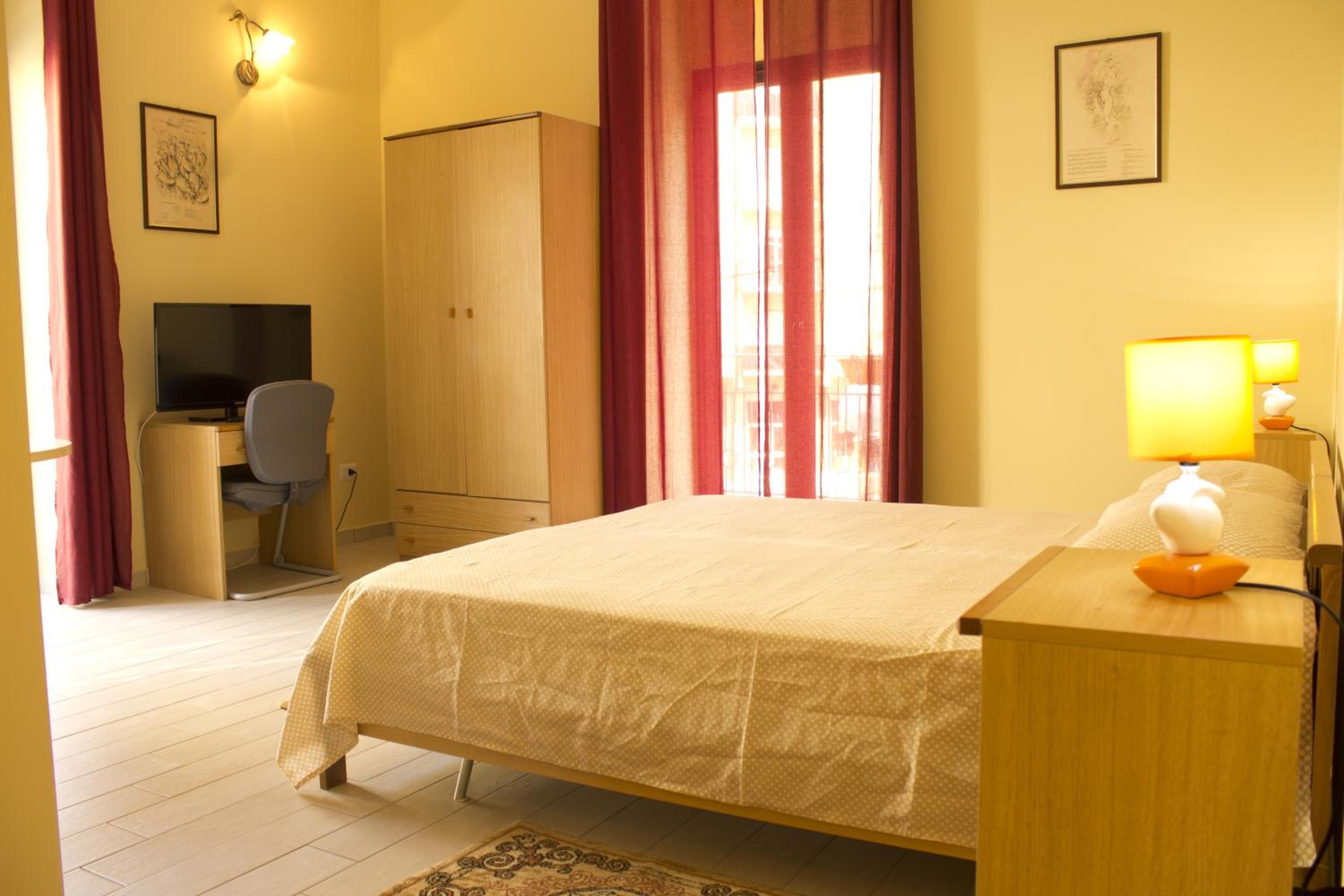 Double Room with Private Bathroom photo 2