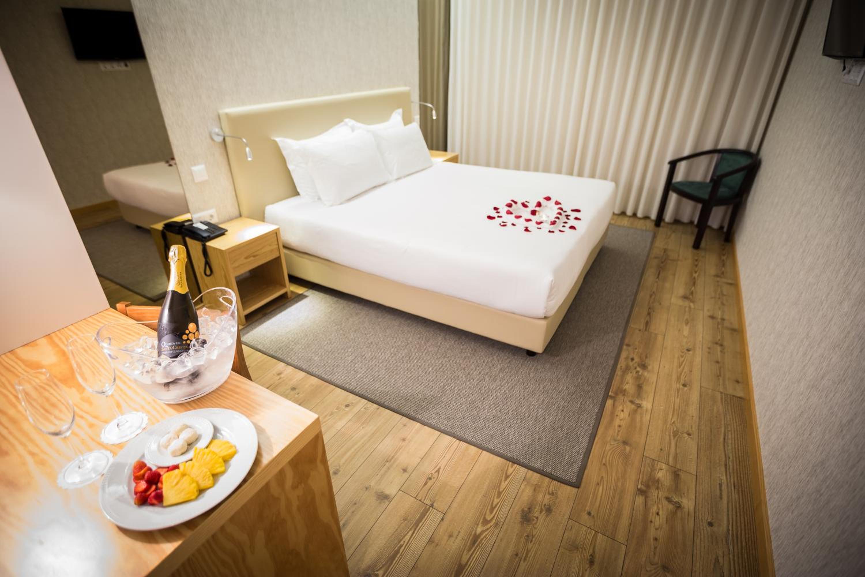 Double Room With Romantic Package  photo 2