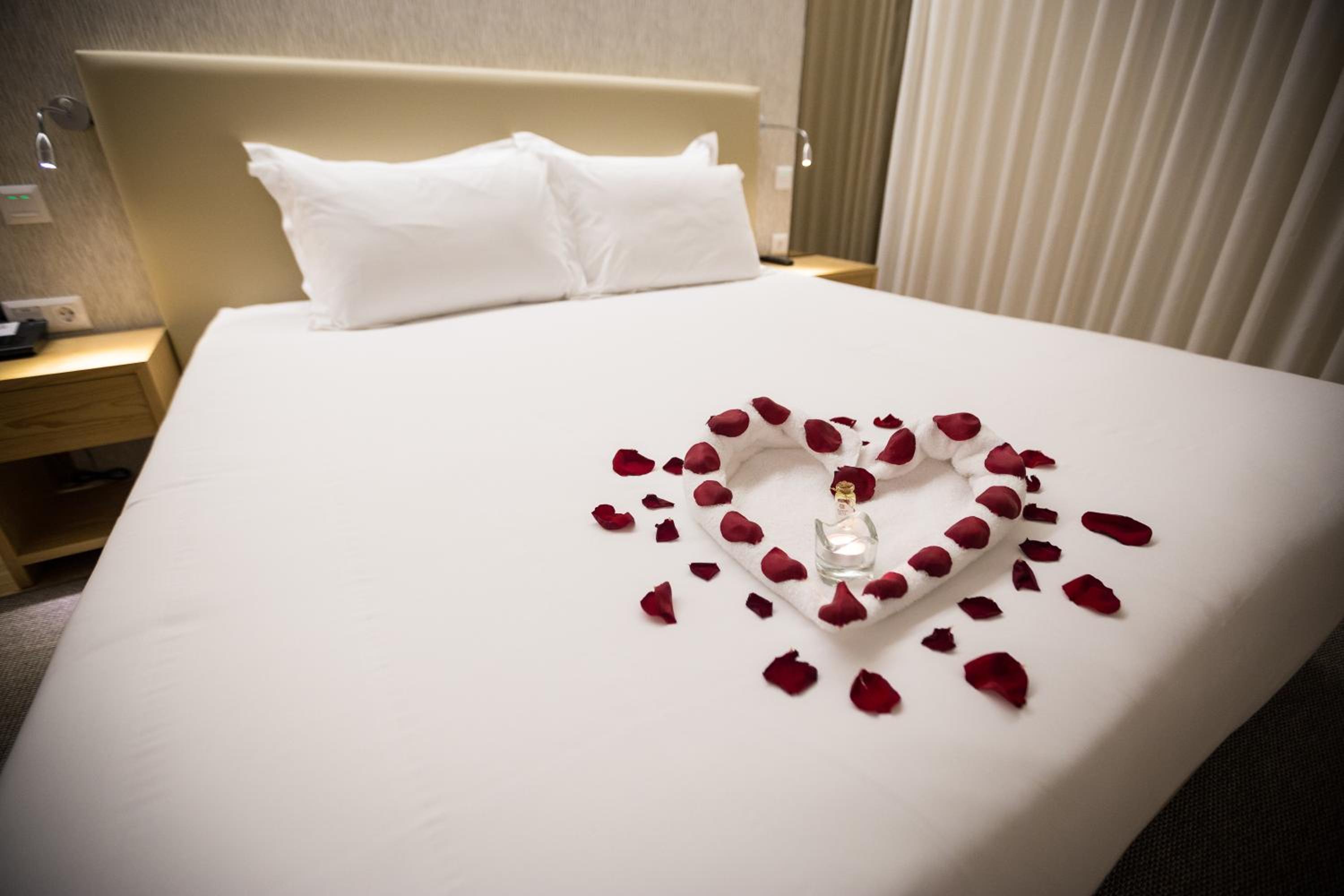 Double Room With Romantic Package