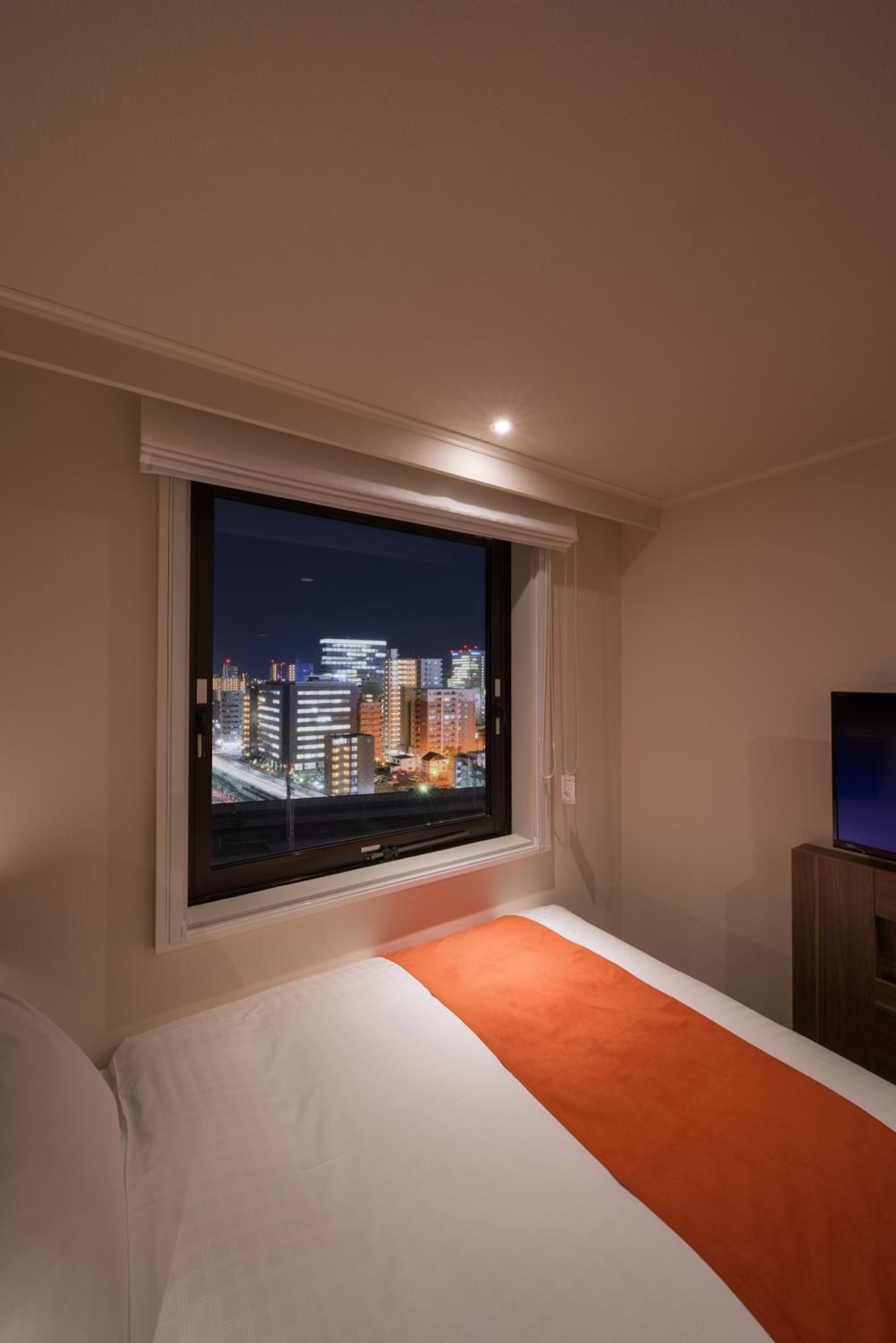 Double Room with Small Double Bed - Non-Smoking - Photo 6