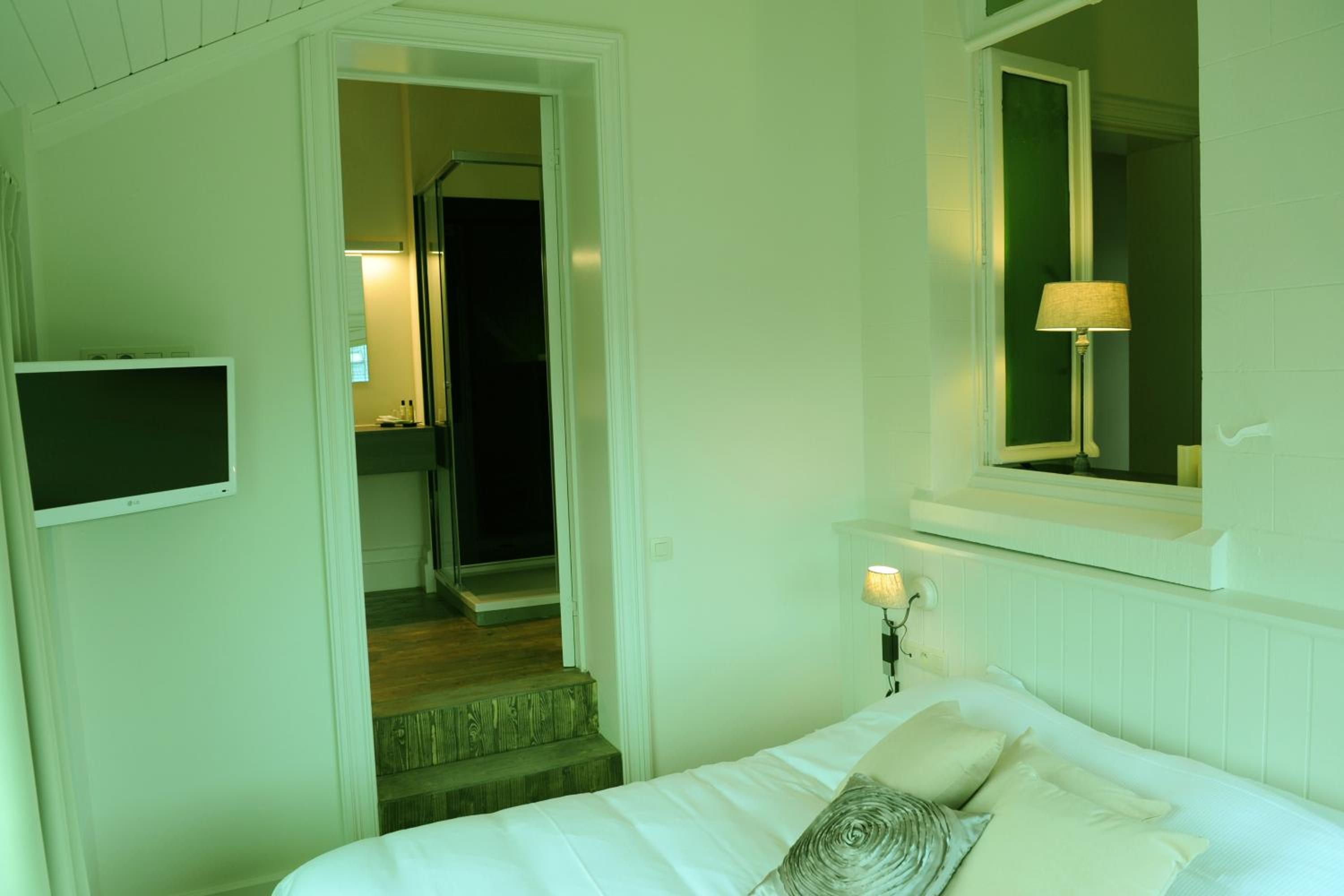Deluxe Double Room photo 2