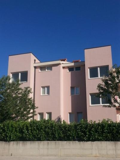 Studio Apartment - Photo 3