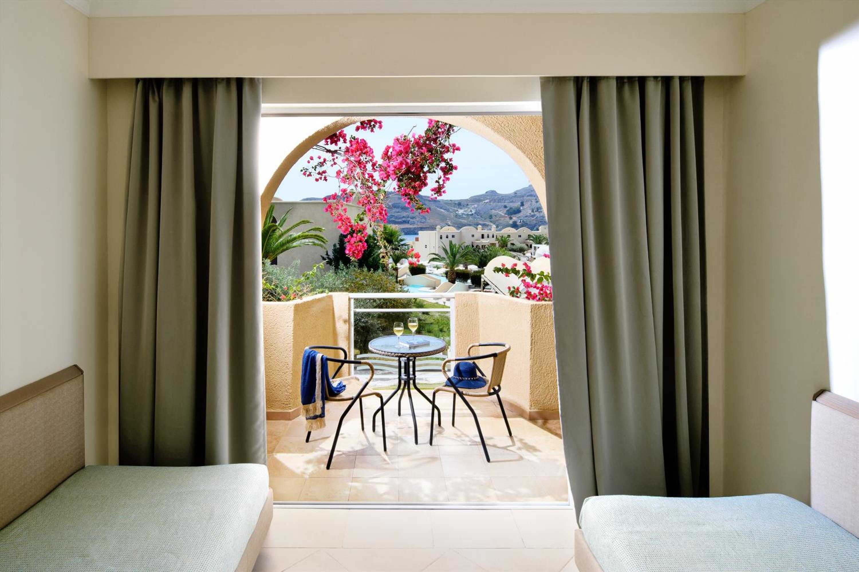  Suite with Sea View - Photo 2