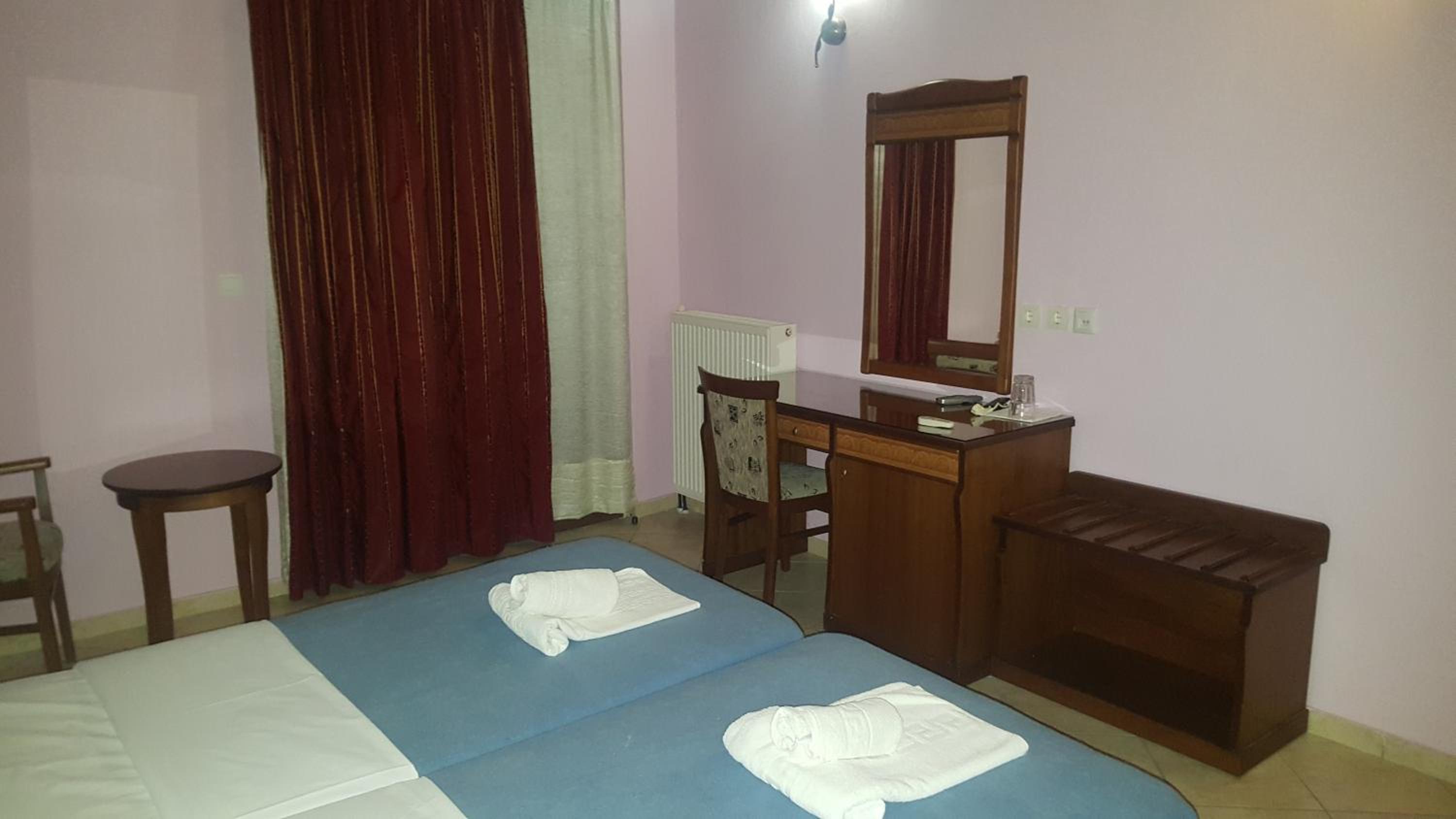 Standard Twin Room with Garden View - Photo 3