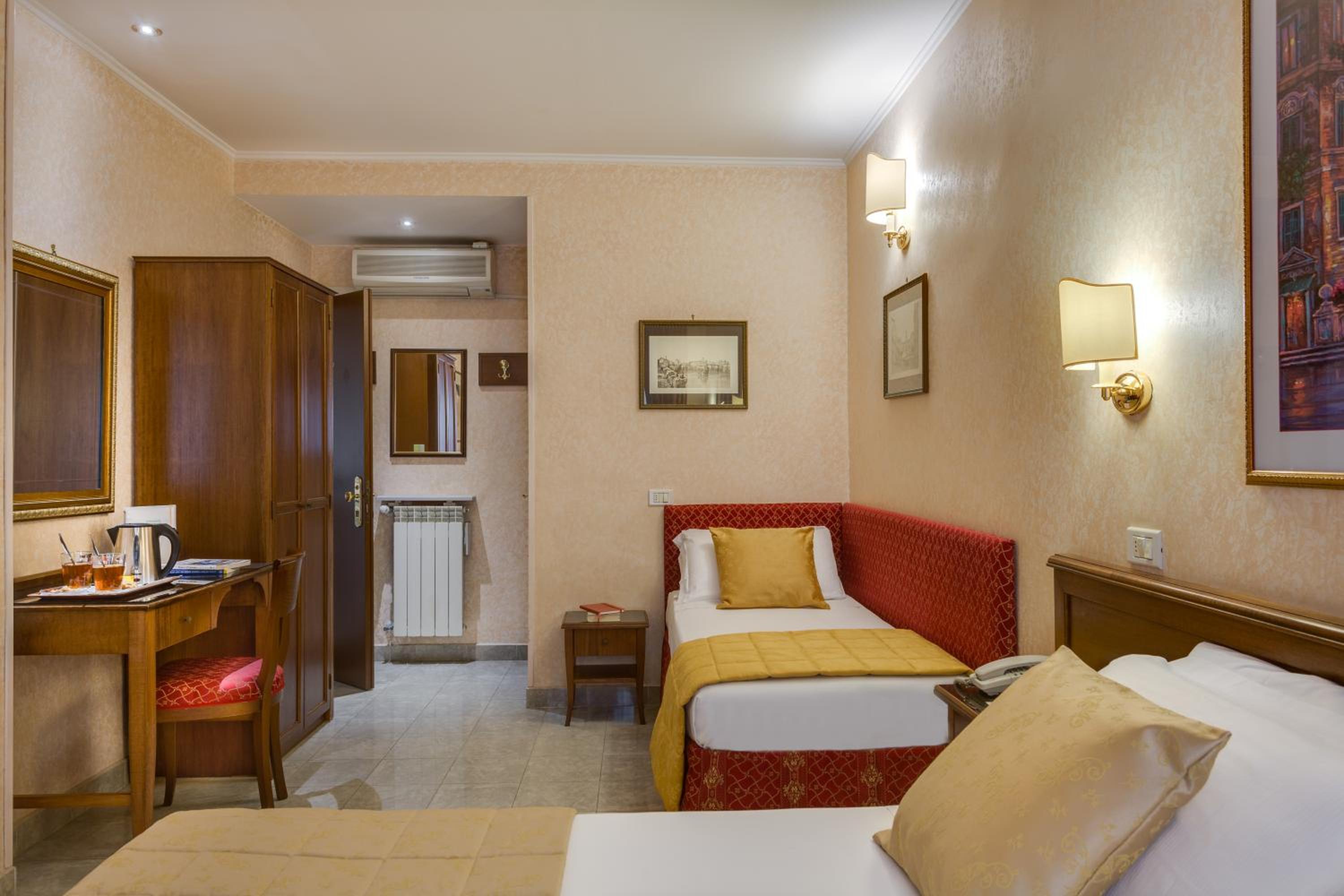 Triple Room photo 2