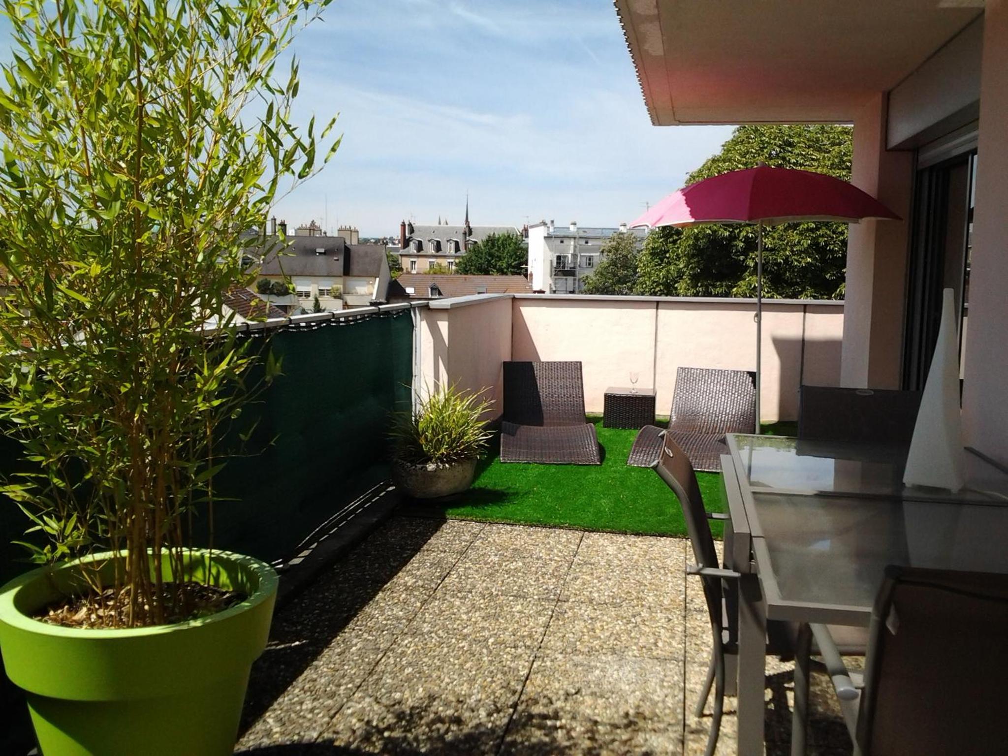 Apartment with Terrace