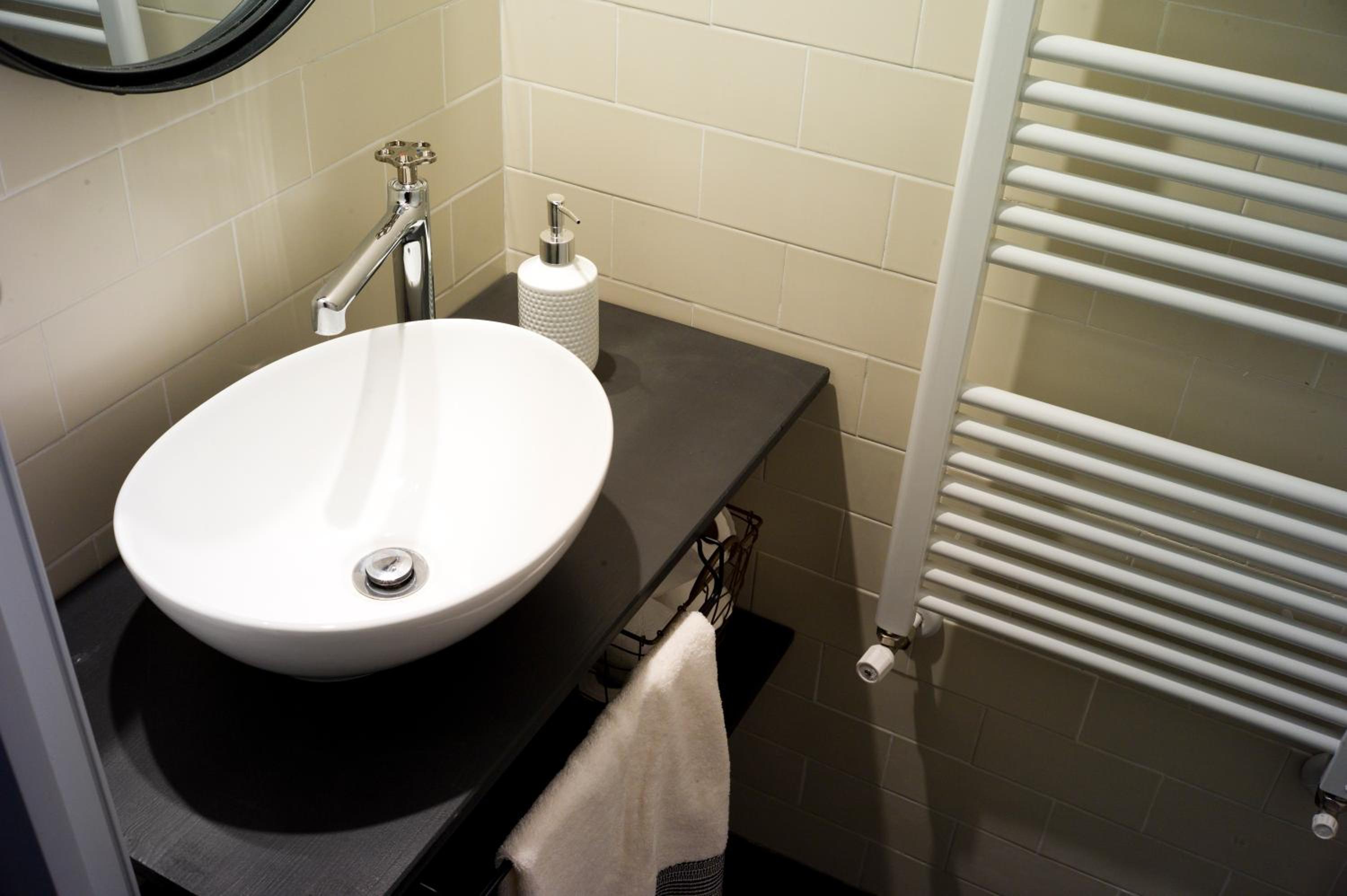 Double Room with Shared Bathroom photo 2
